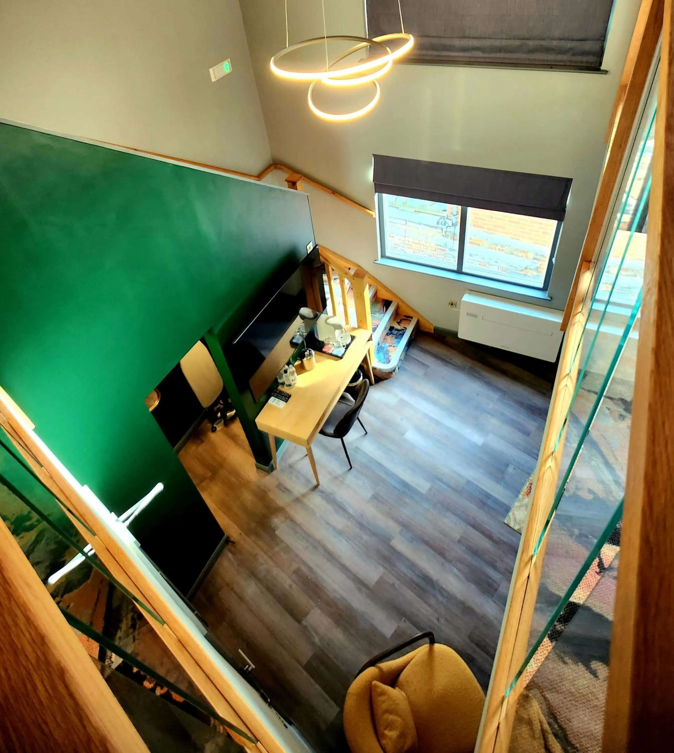 Living room in Pinnacle Suites Hotel