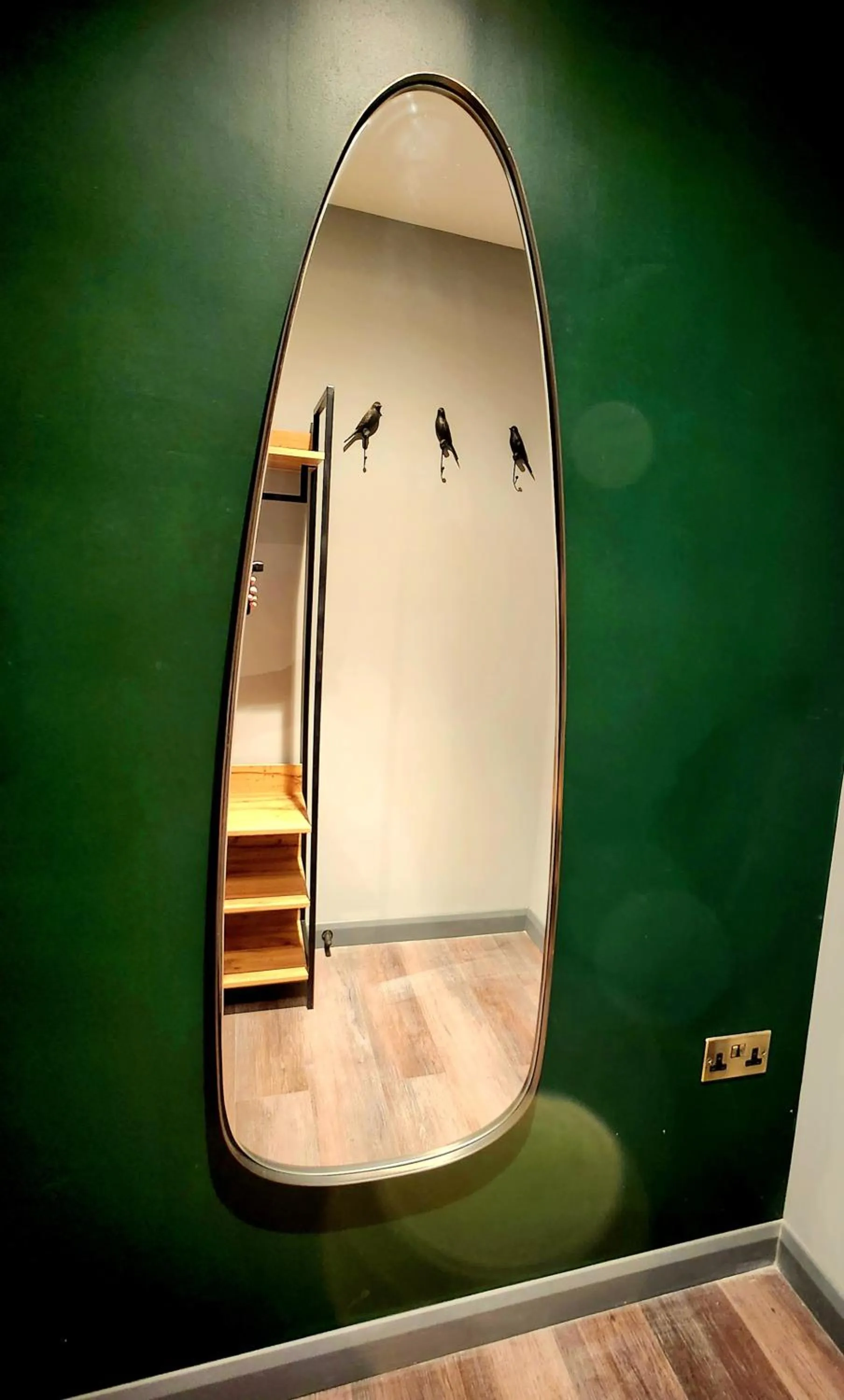 Decorative detail in Pinnacle Suites Hotel