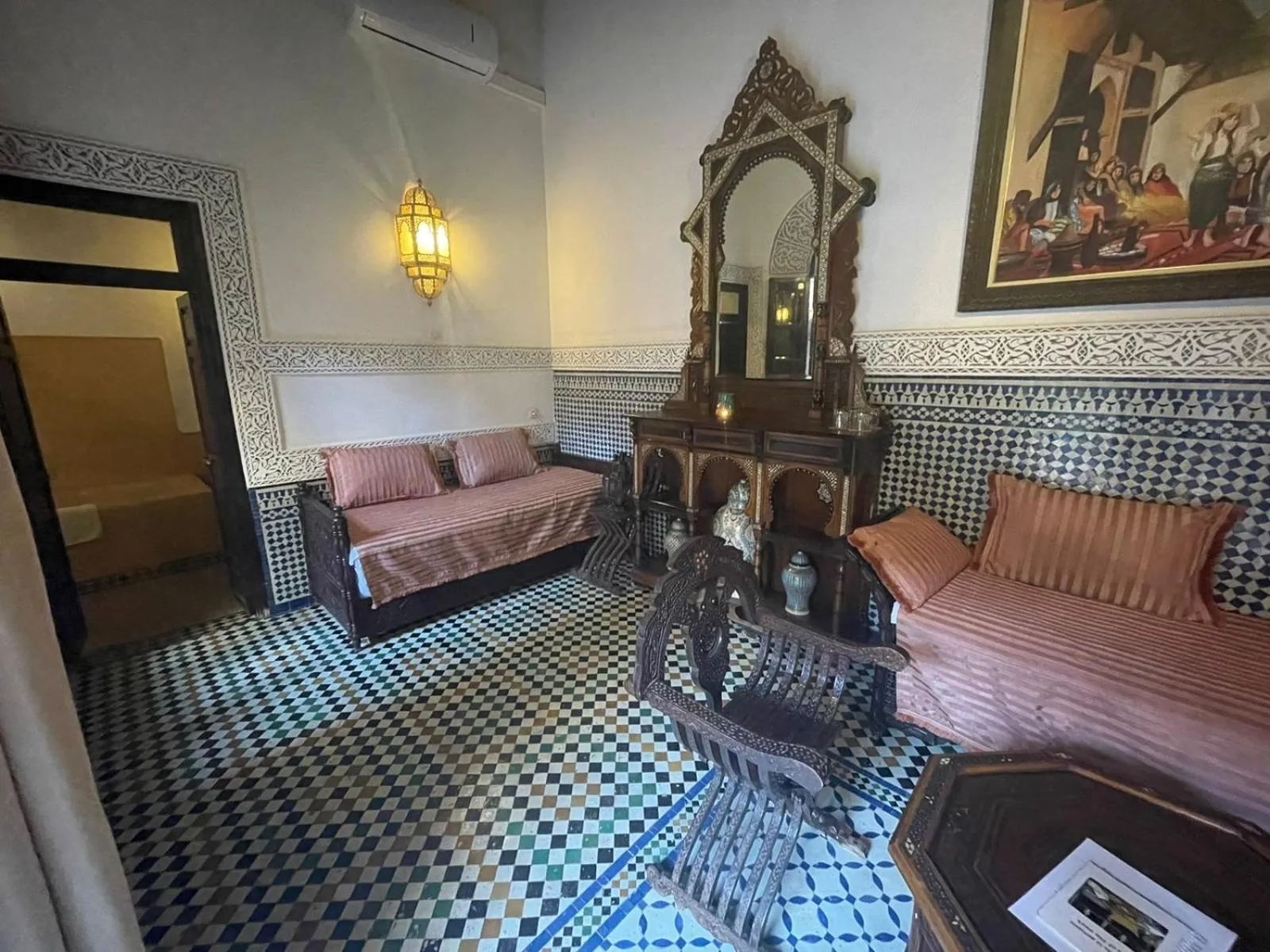 Bed in Riad Fes Baraka & SPA