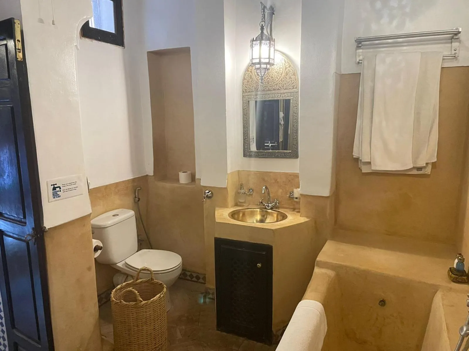 Bathroom in Riad Fes Baraka & SPA