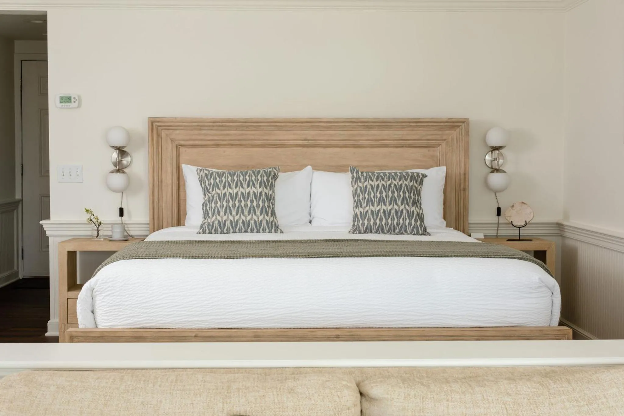 Bed in Outlook Inn on Orcas Island