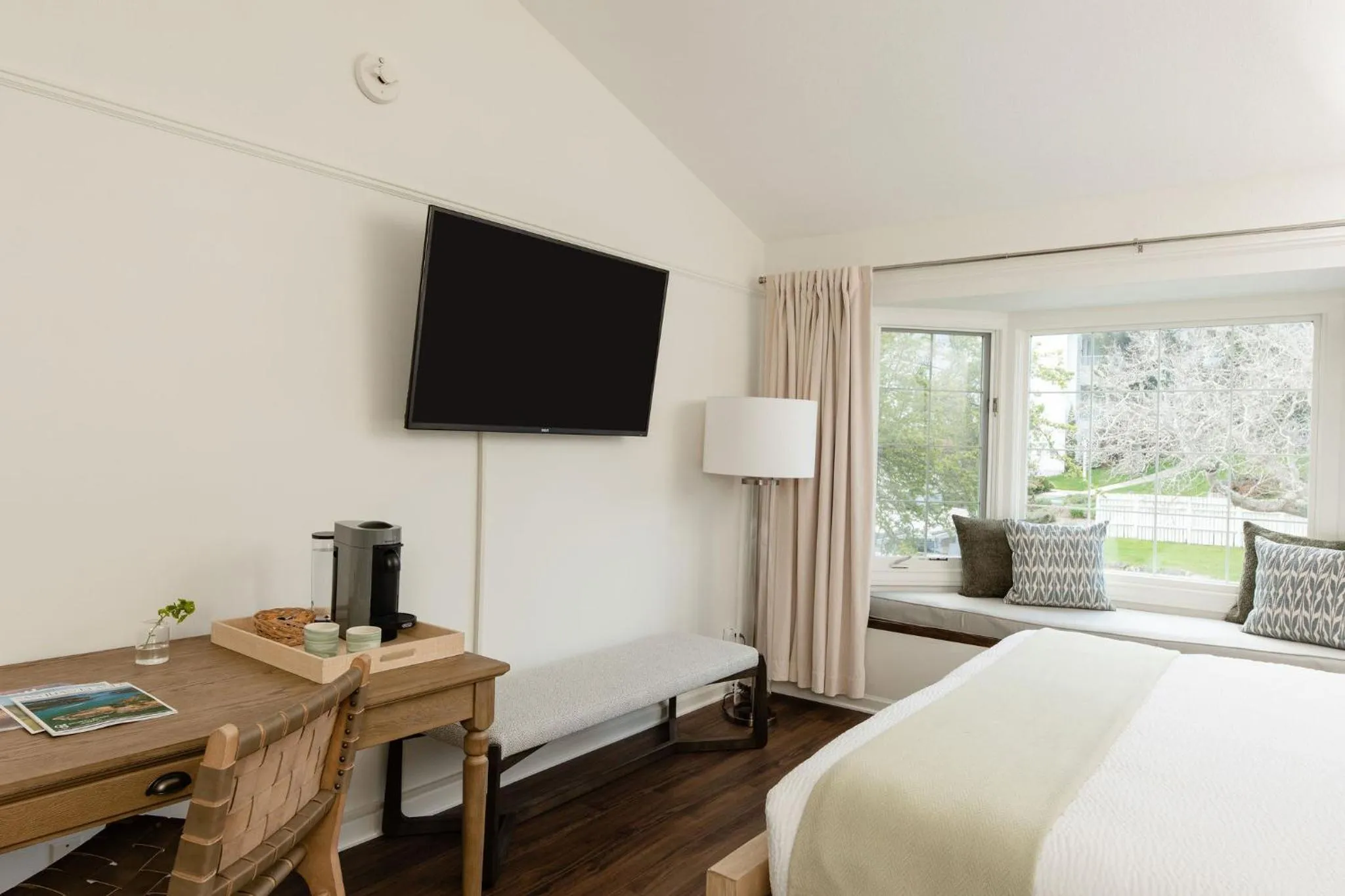 Bed in Outlook Inn on Orcas Island