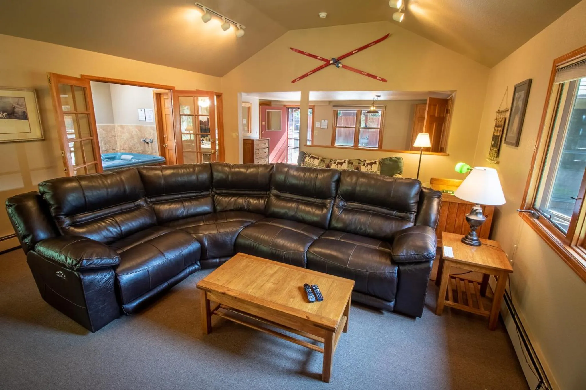 Living room in Castle Mountain Lodge