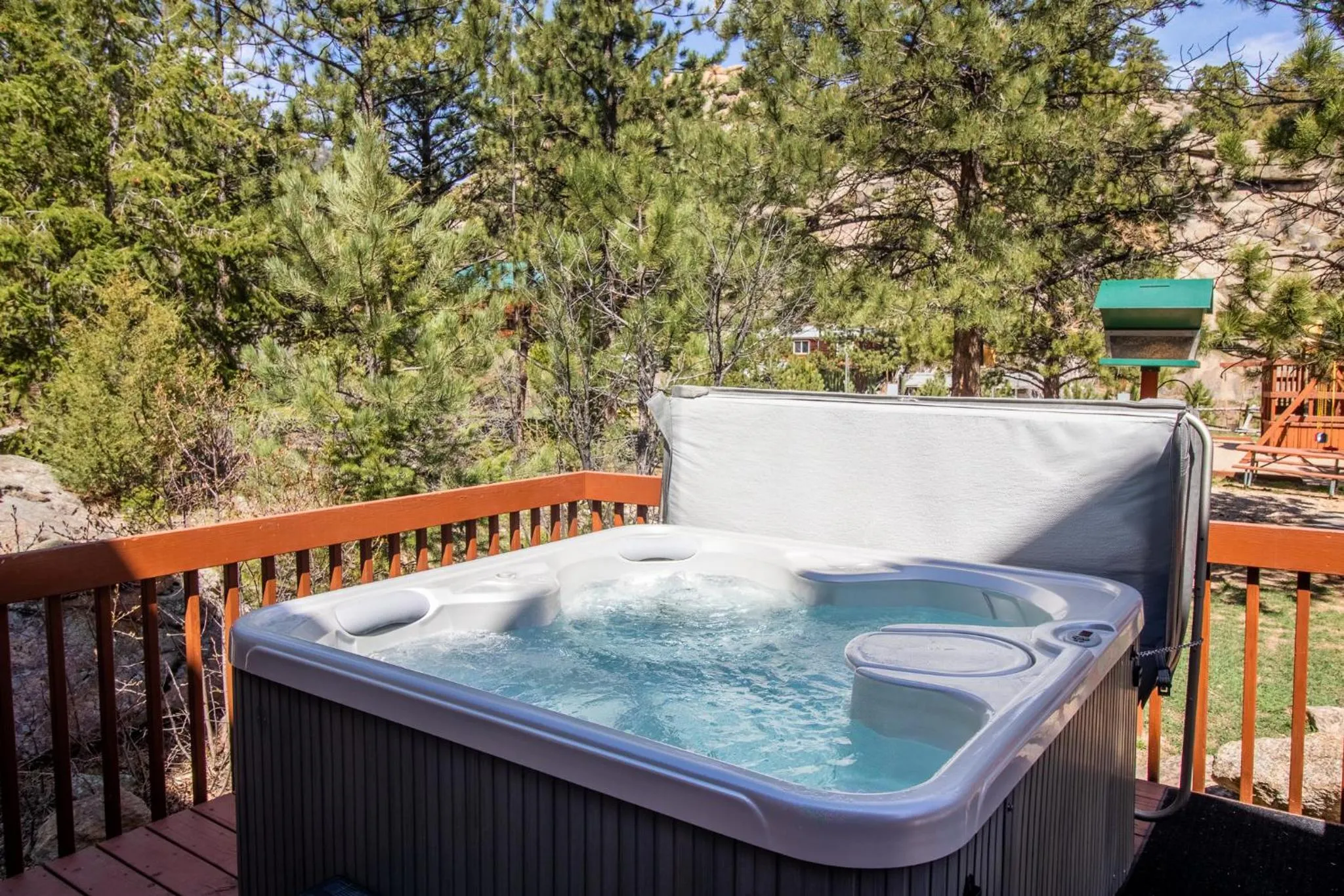 Day in Castle Mountain Lodge