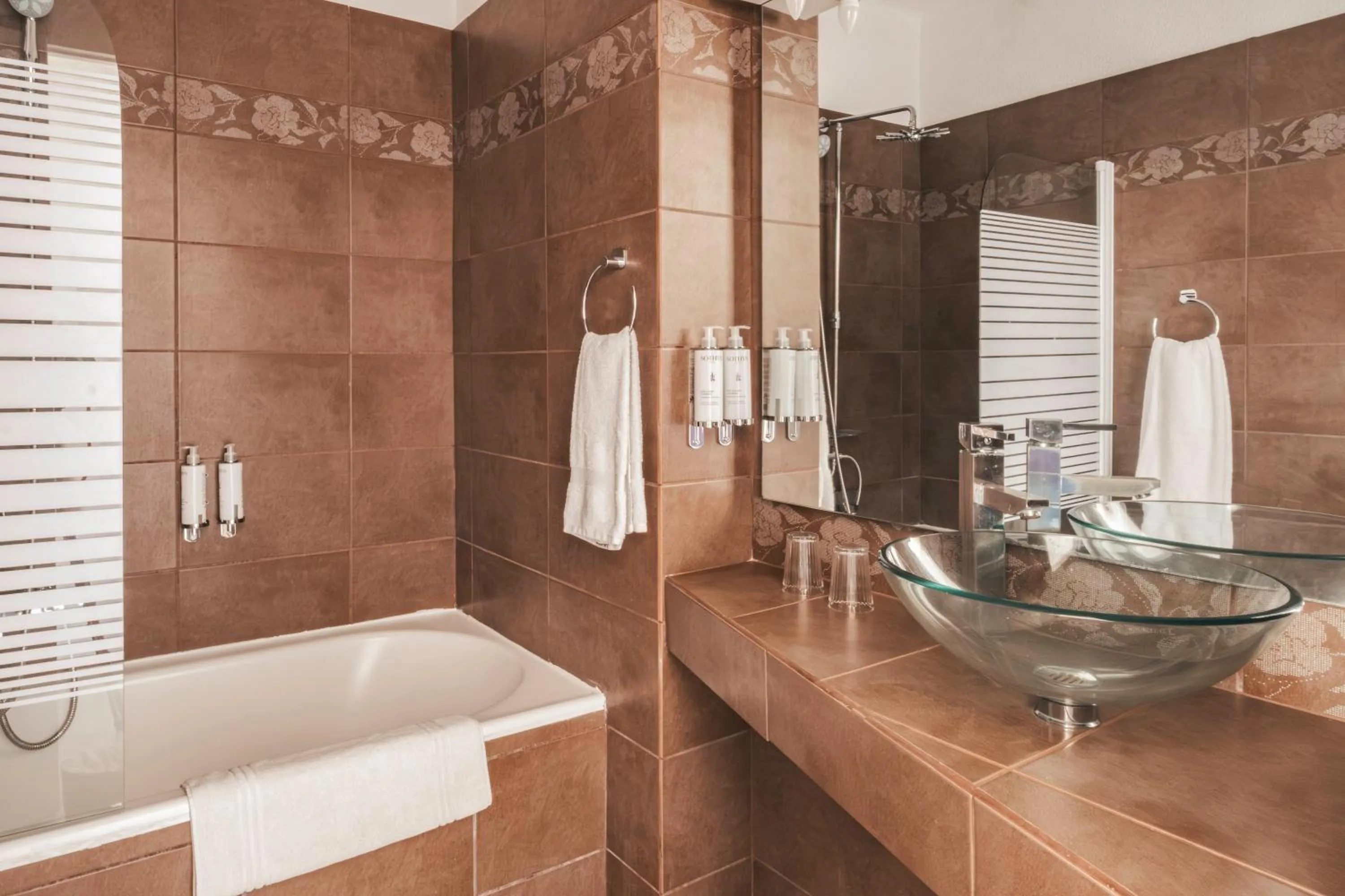 Bathroom in Surplage Hôtel Cavalière