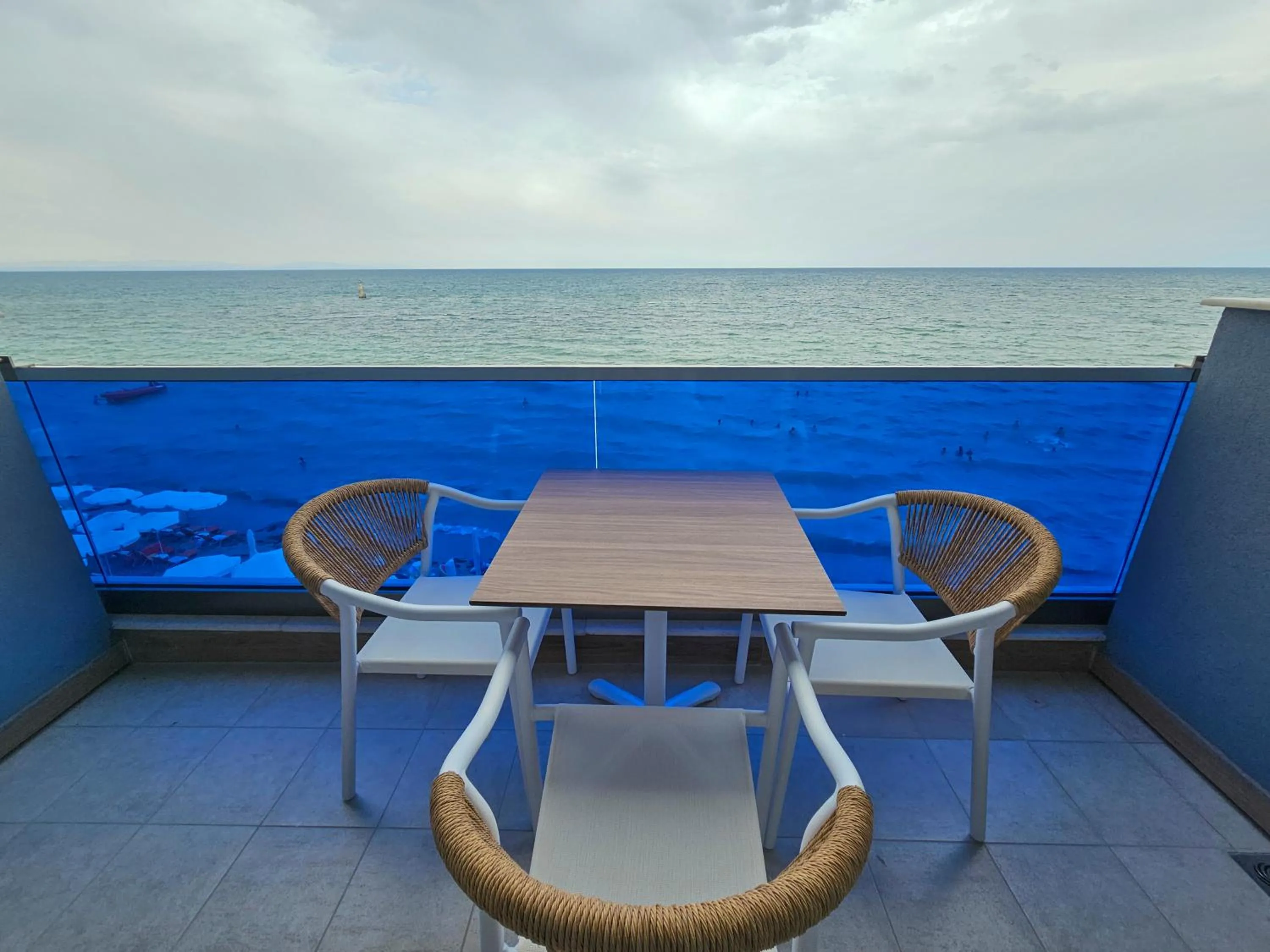 Natural landscape in AKTEON GIRNI