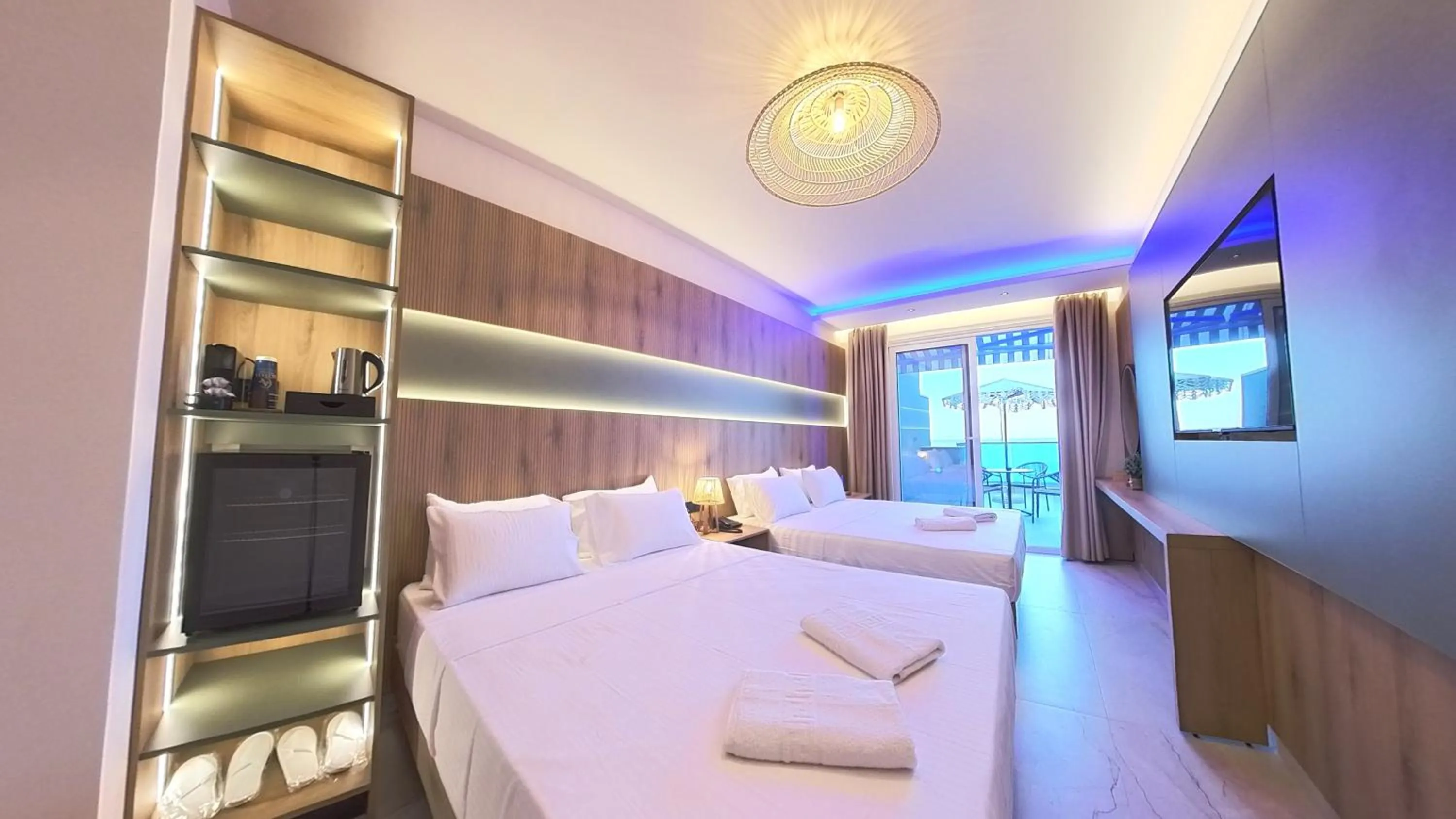 TV and multimedia, Bed in AKTEON GIRNI