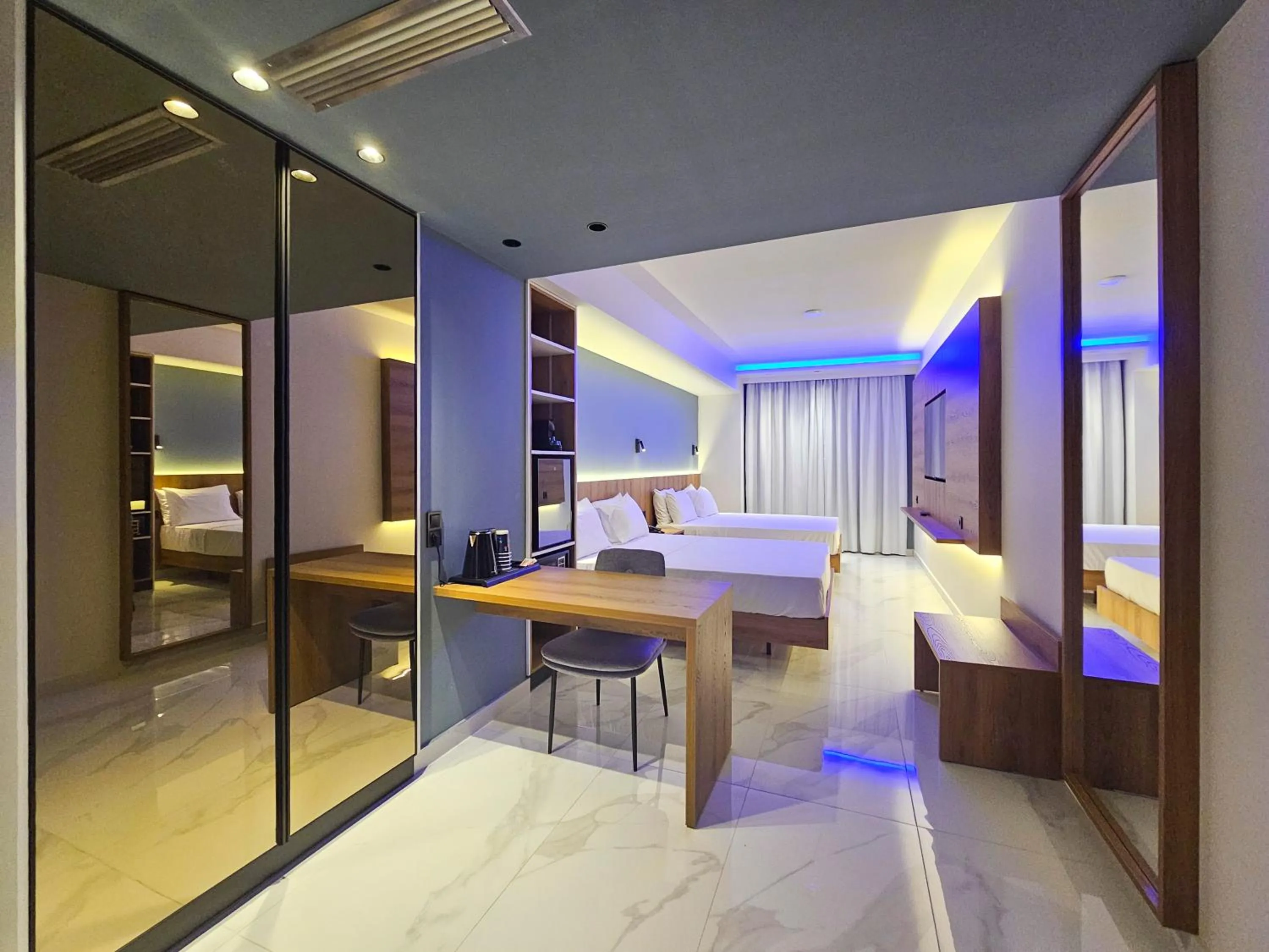 TV and multimedia, Bed in AKTEON GIRNI