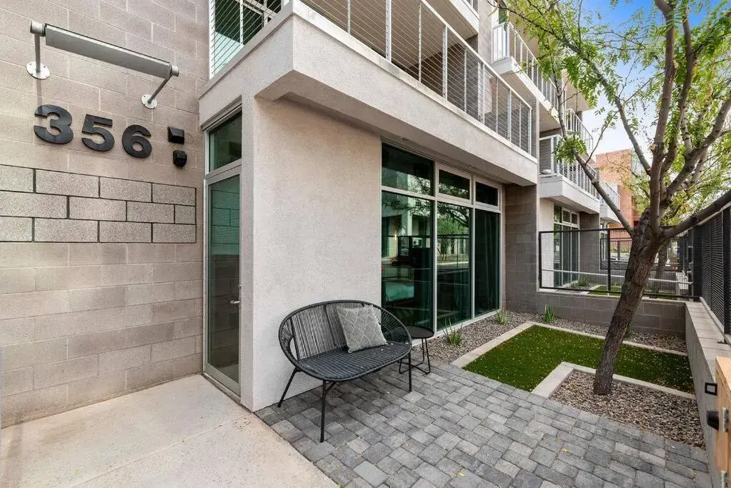 Apartment in Tempe Lofty Studios Apartment in Tempe Lofty Studios