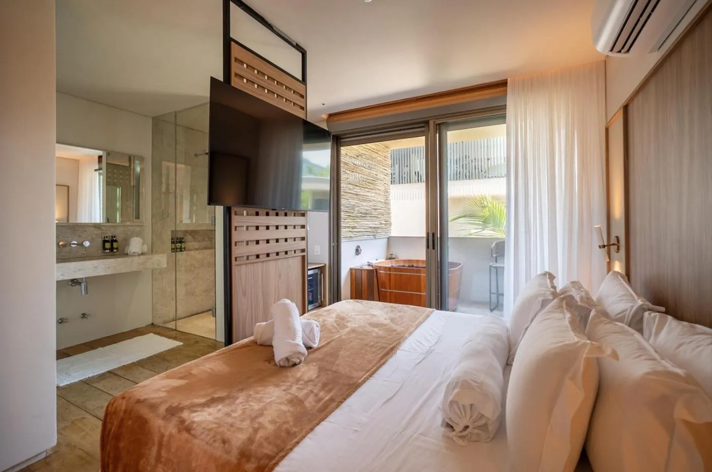 Bed in Duke Beach Hotel Maresias