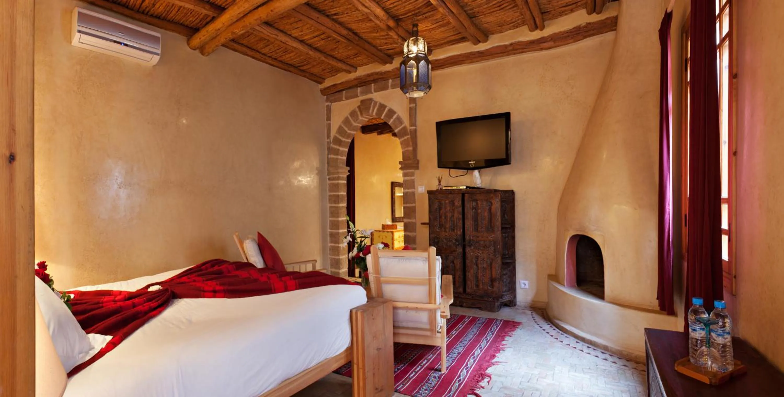 TV and multimedia, Bed in Riad Chbanate