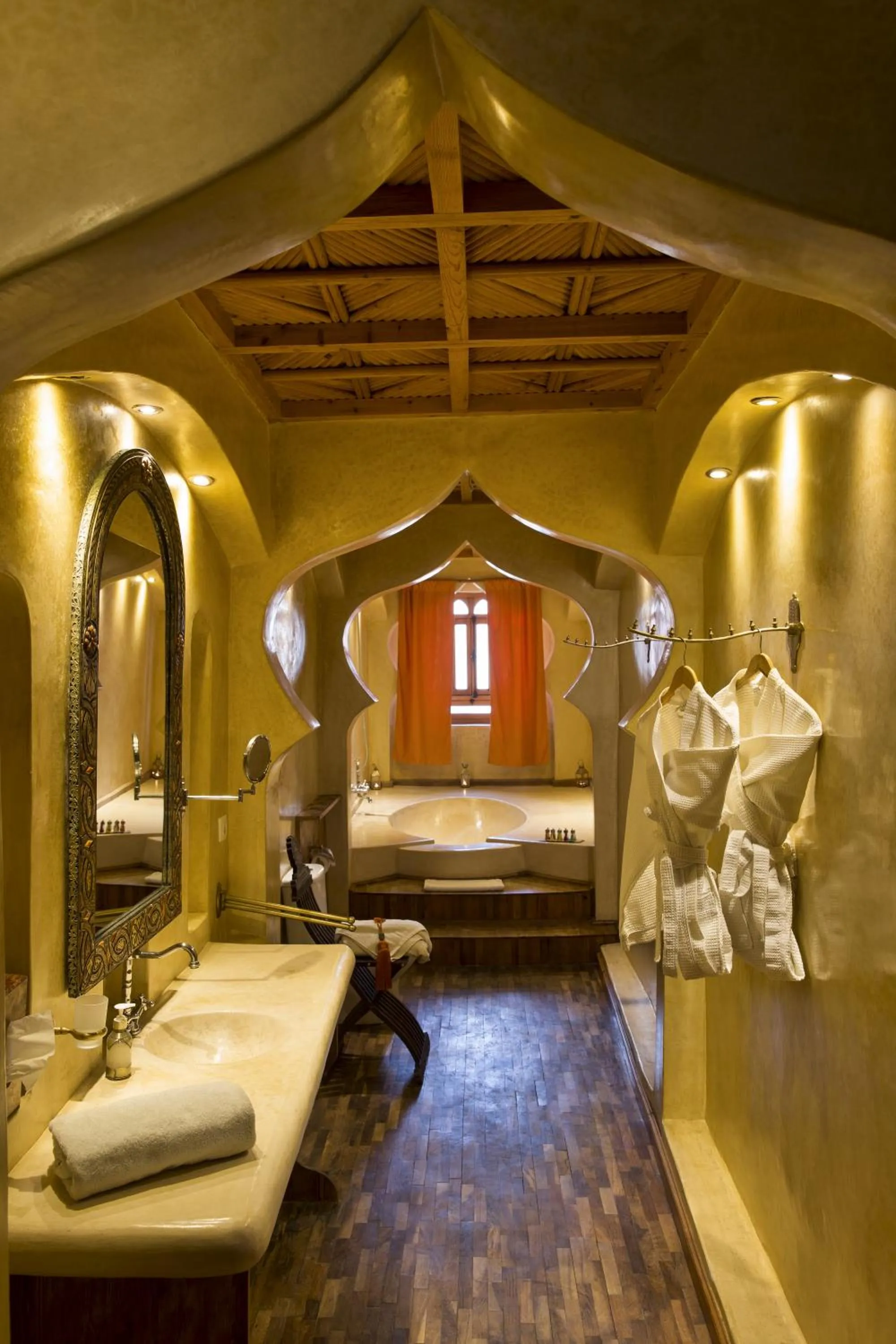 Shower, Bed in Riad Chbanate