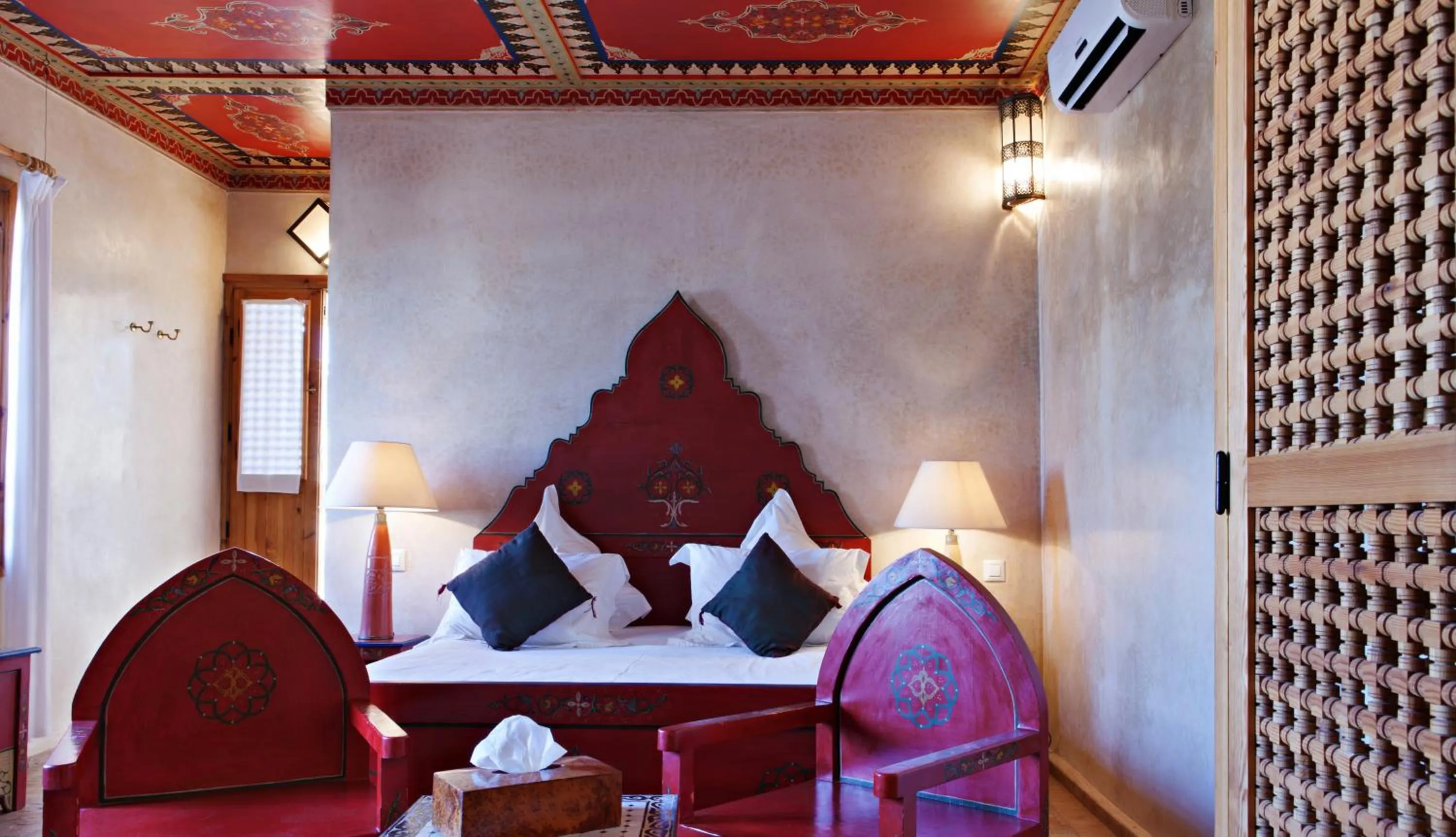 Bed in Riad Chbanate