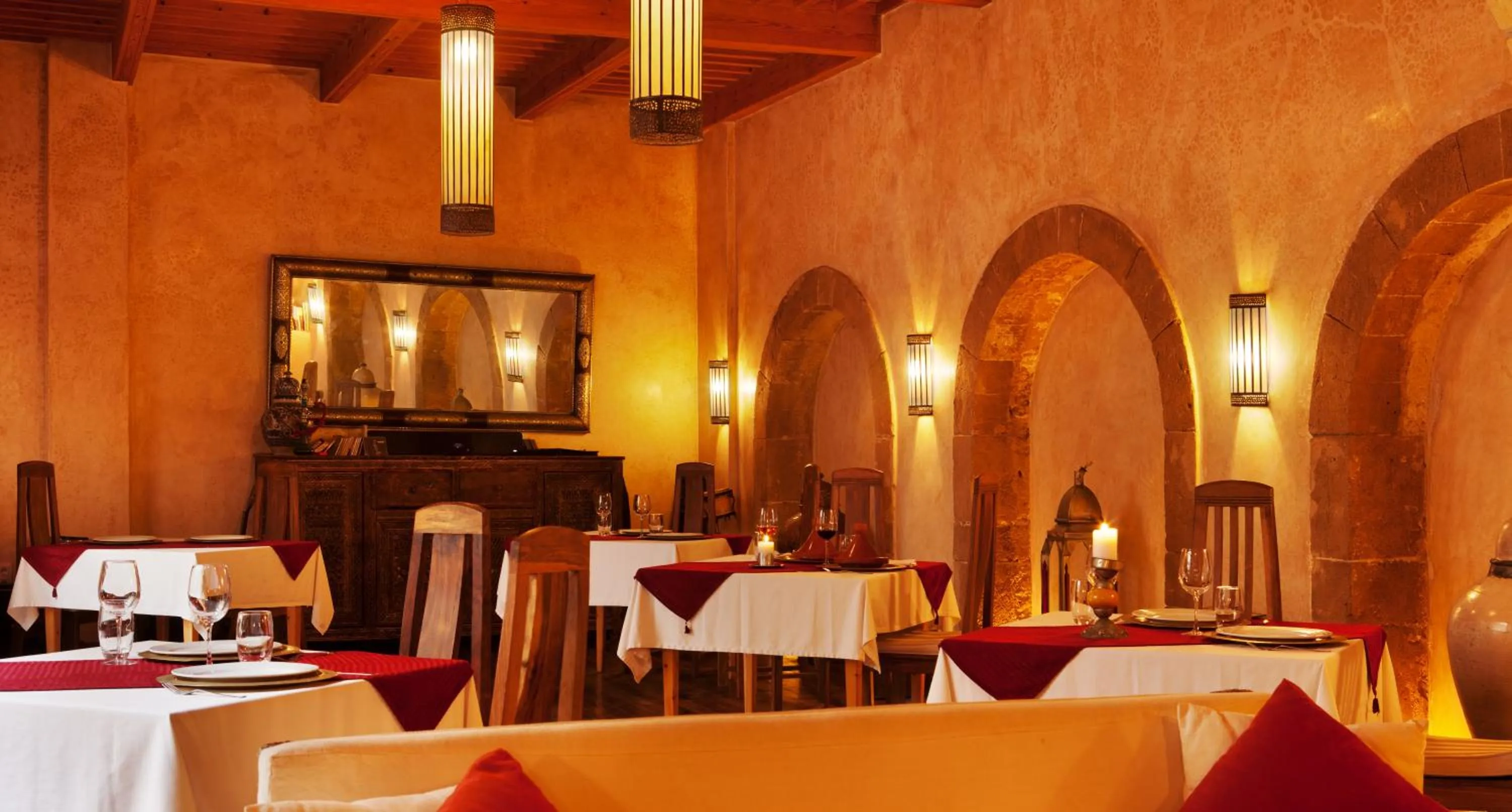 Restaurant/places to eat in Riad Chbanate