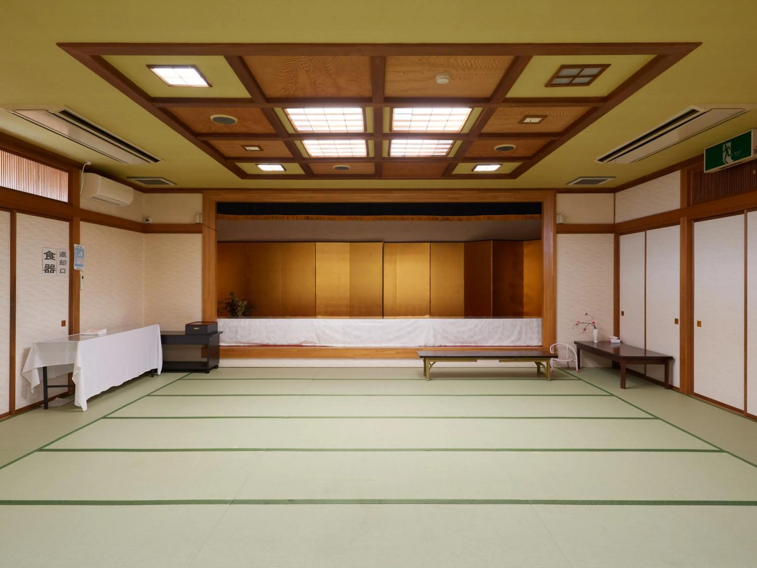 Photo of the whole room in Sakura no Yakata Hotel