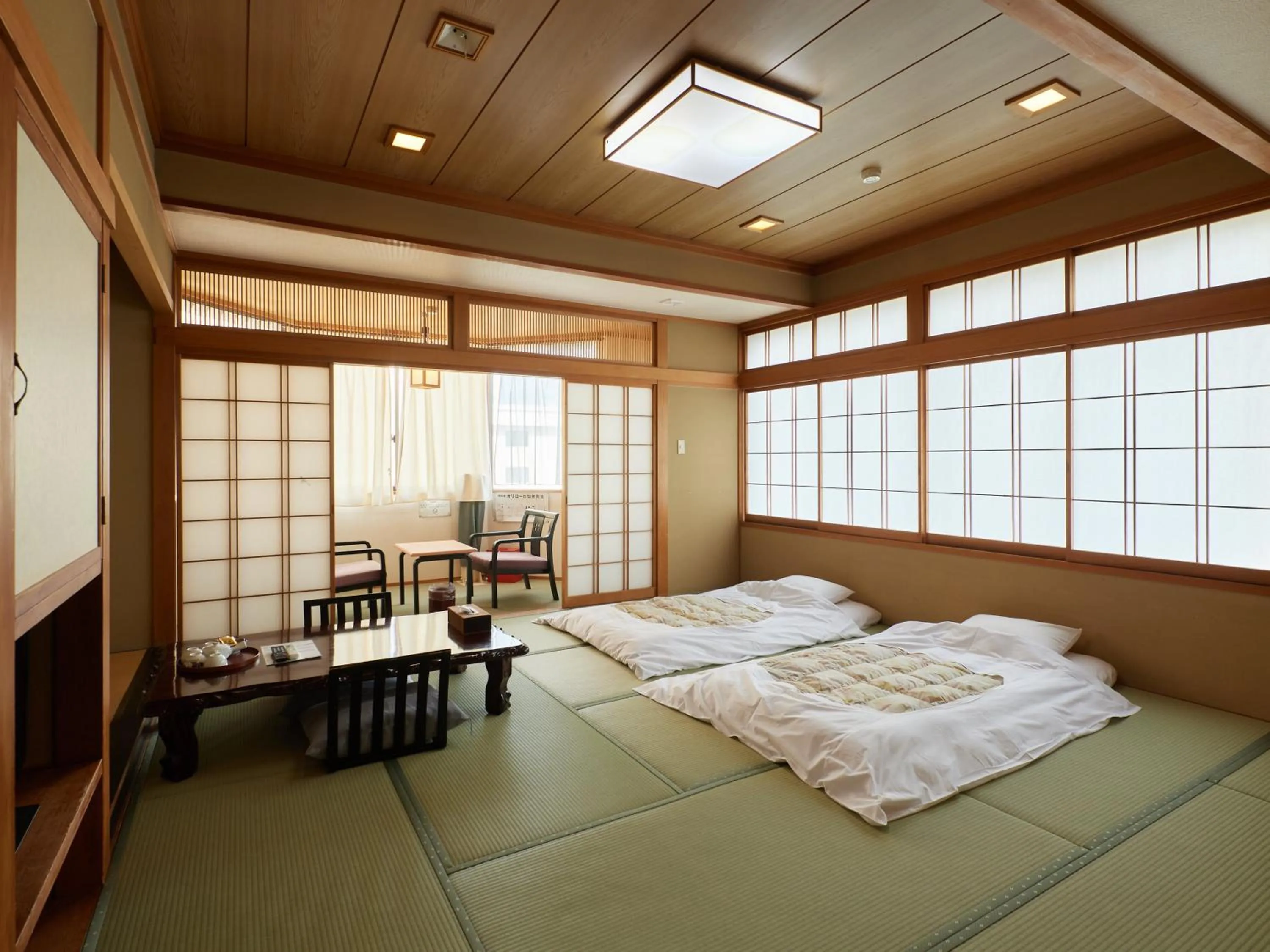 Photo of the whole room in Sakura no Yakata Hotel