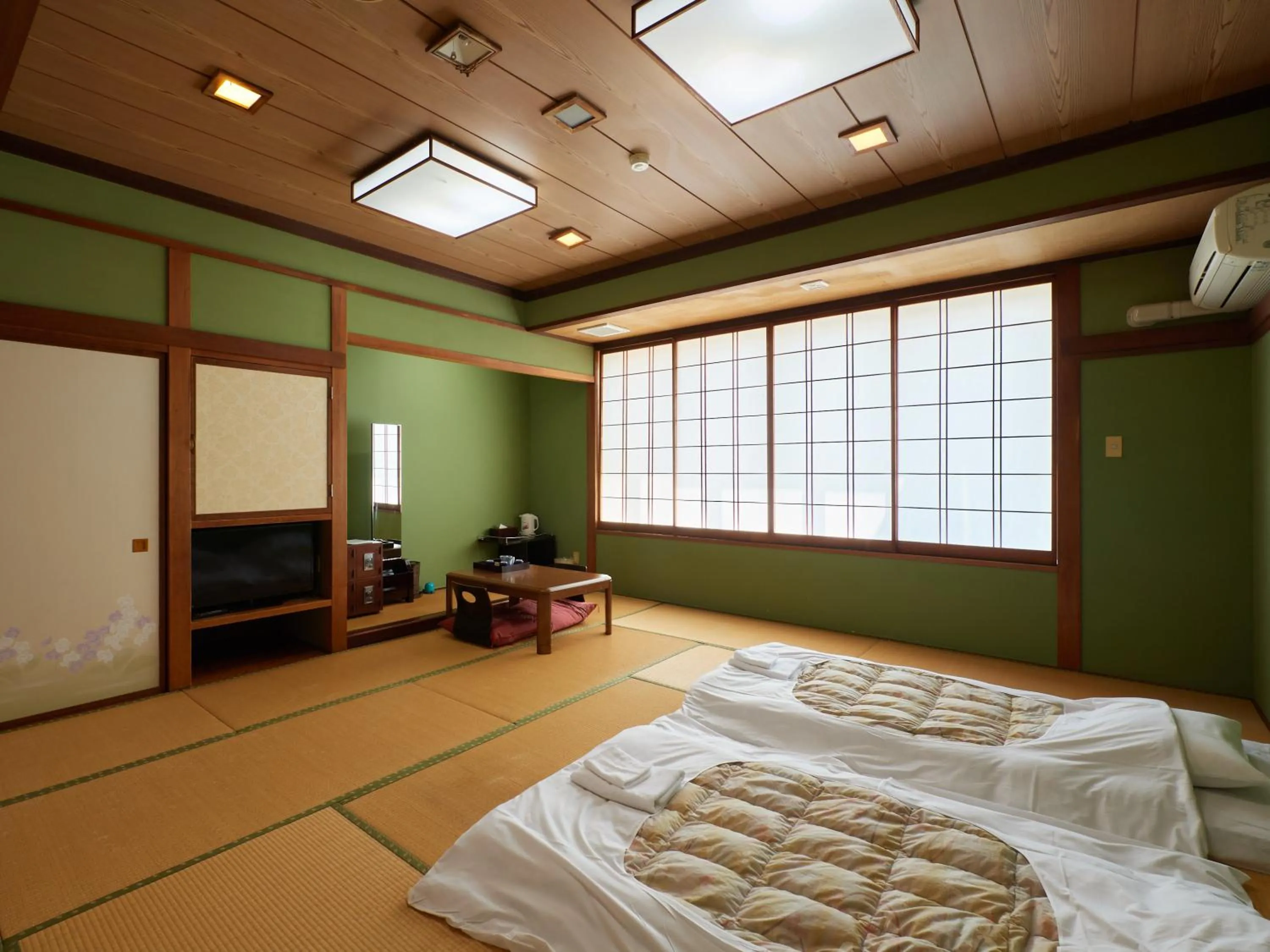 Photo of the whole room in Sakura no Yakata Hotel