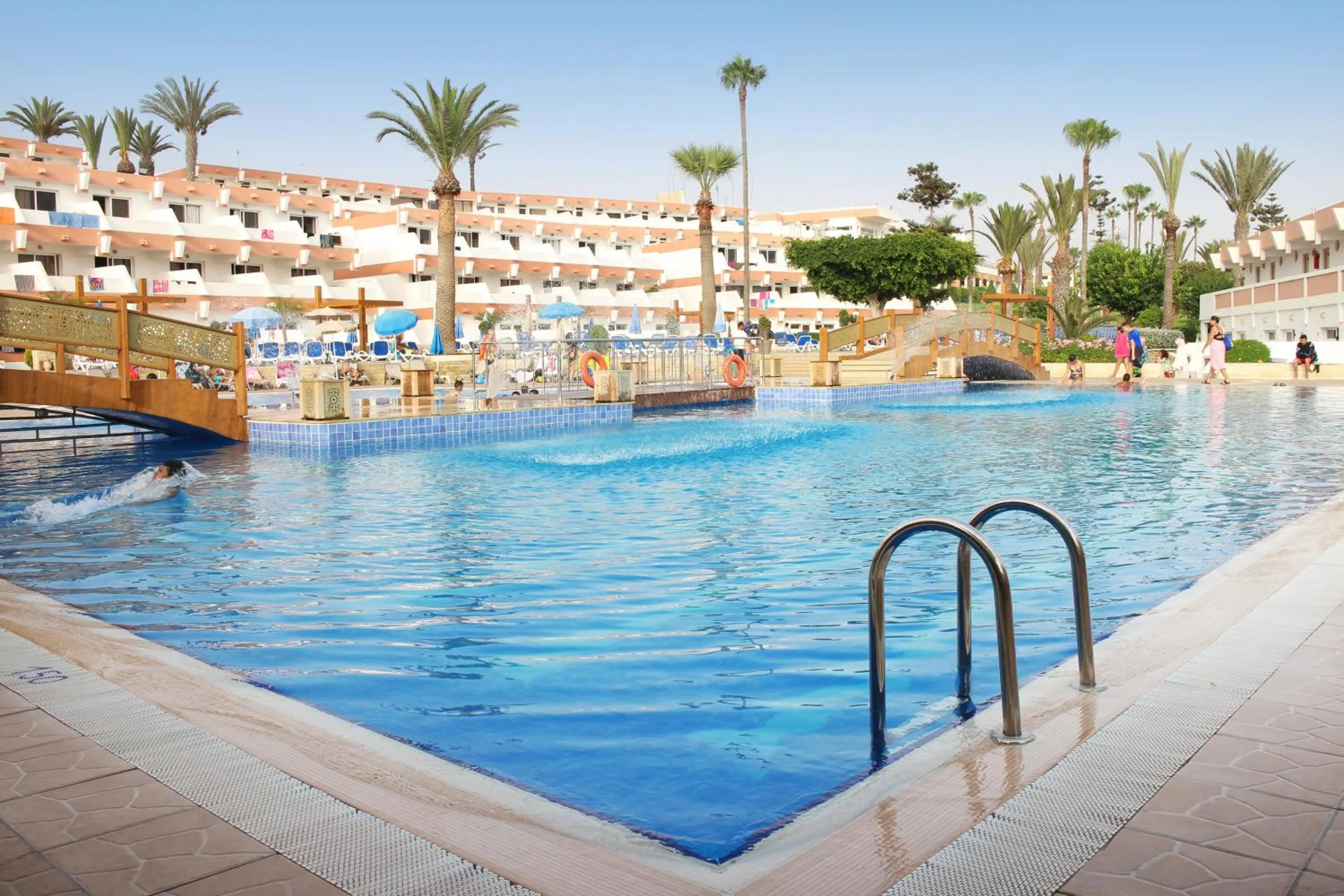 Swimming pool in Hotel Club Almoggar Garden Beach