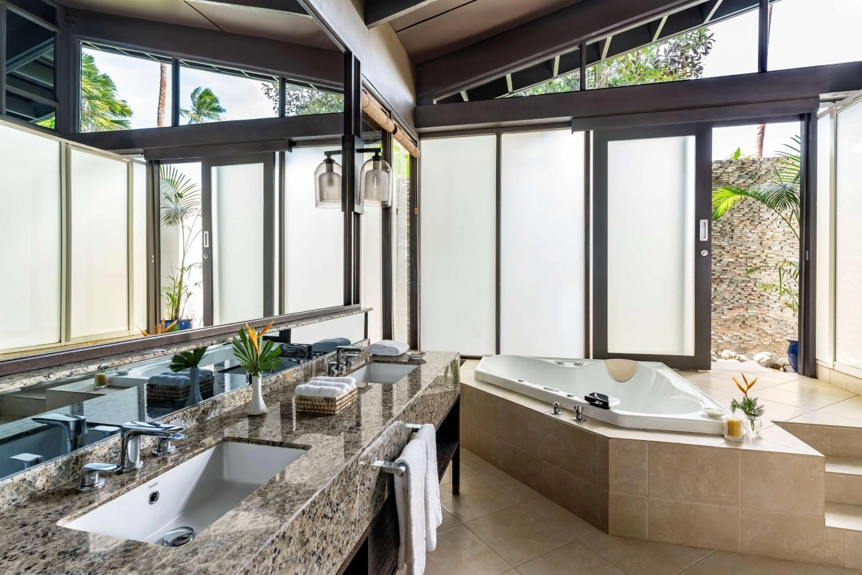 Bathroom in Shangri-La Yanuca Island, Fiji
