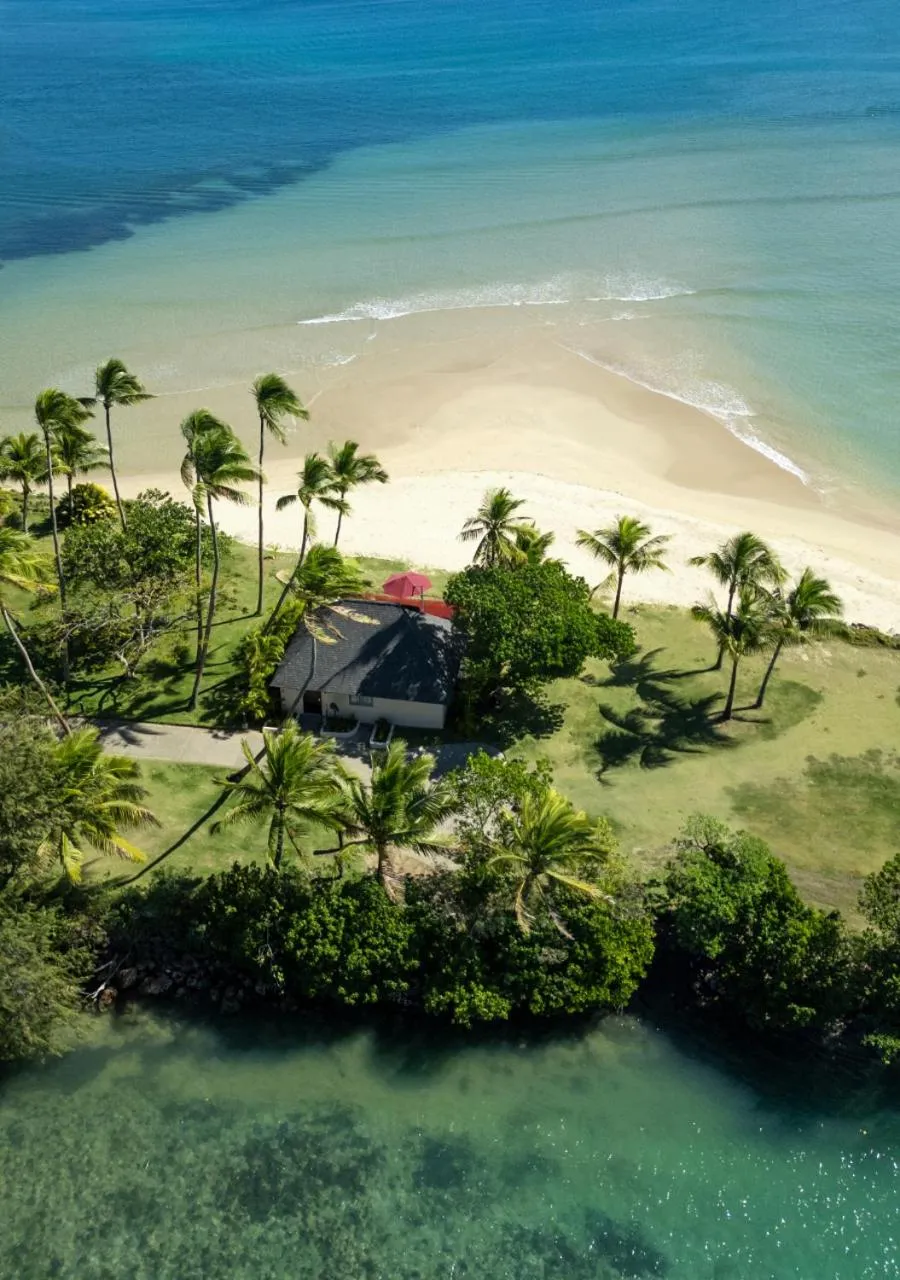 Beach in Shangri-La Yanuca Island, Fiji