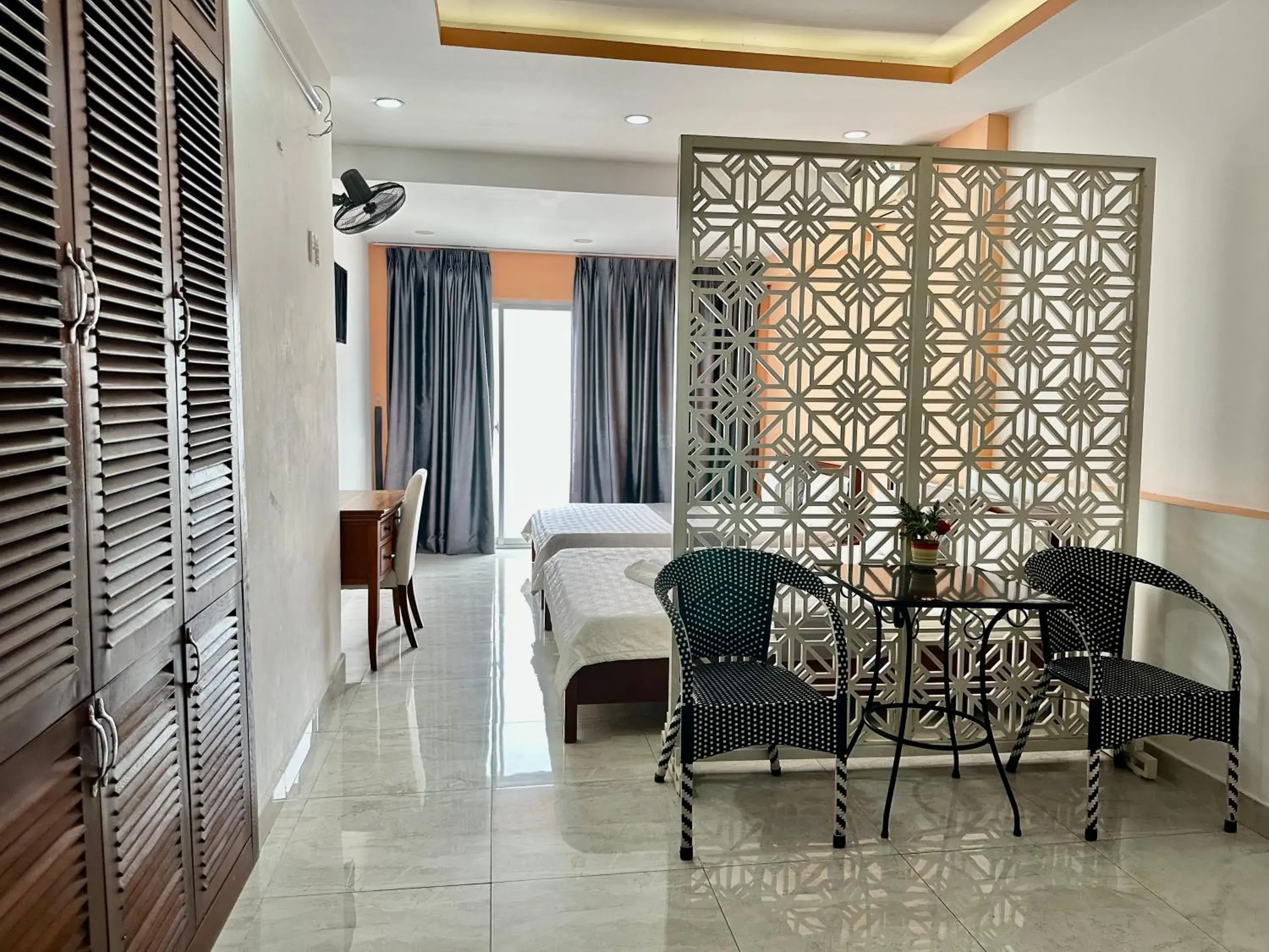 Deluxe Family Suite in Nam Anh 2 Hotel Deluxe Family Suite in Nam Anh 2 Hotel