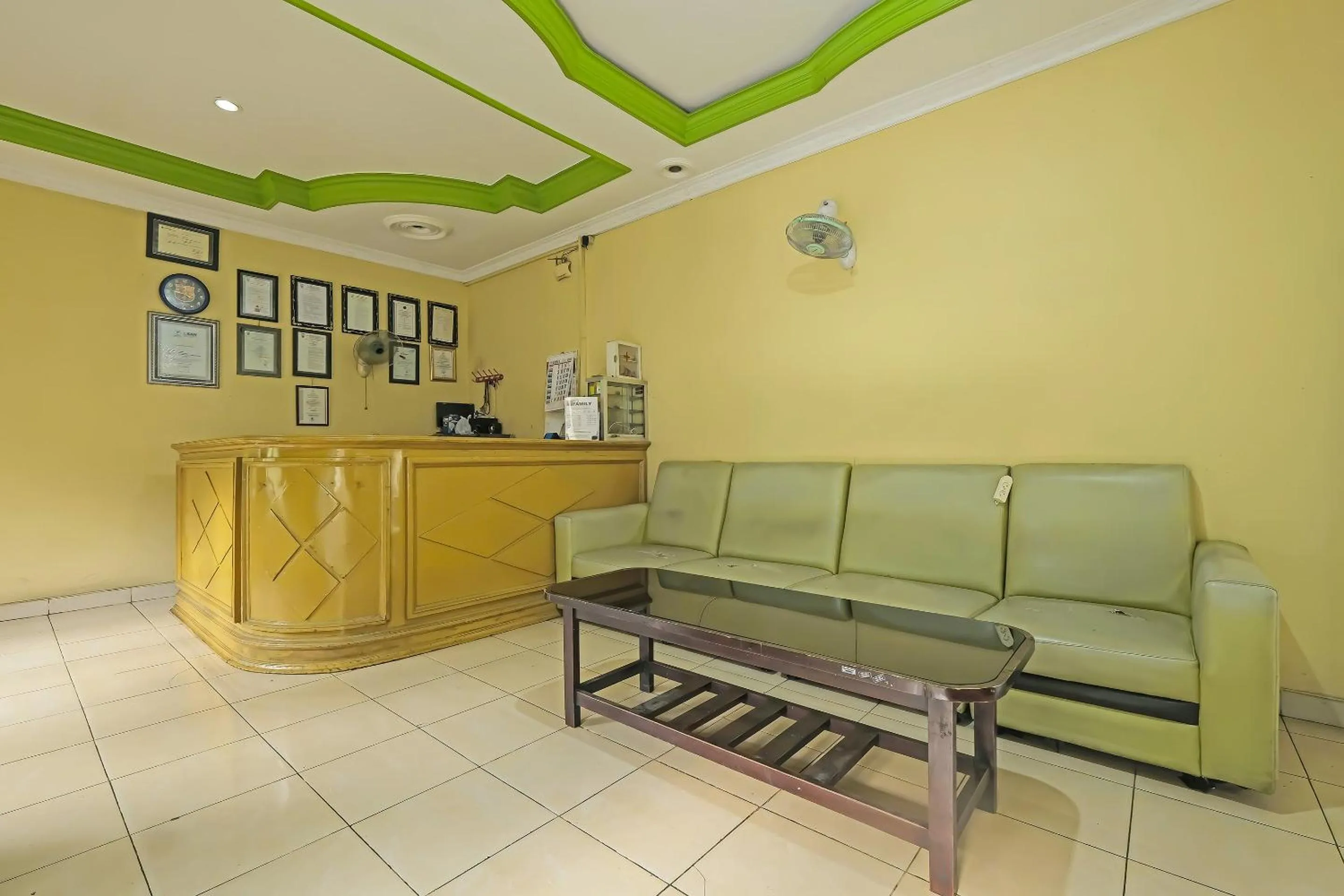Lobby or reception in OYO 92485 Hotel Family