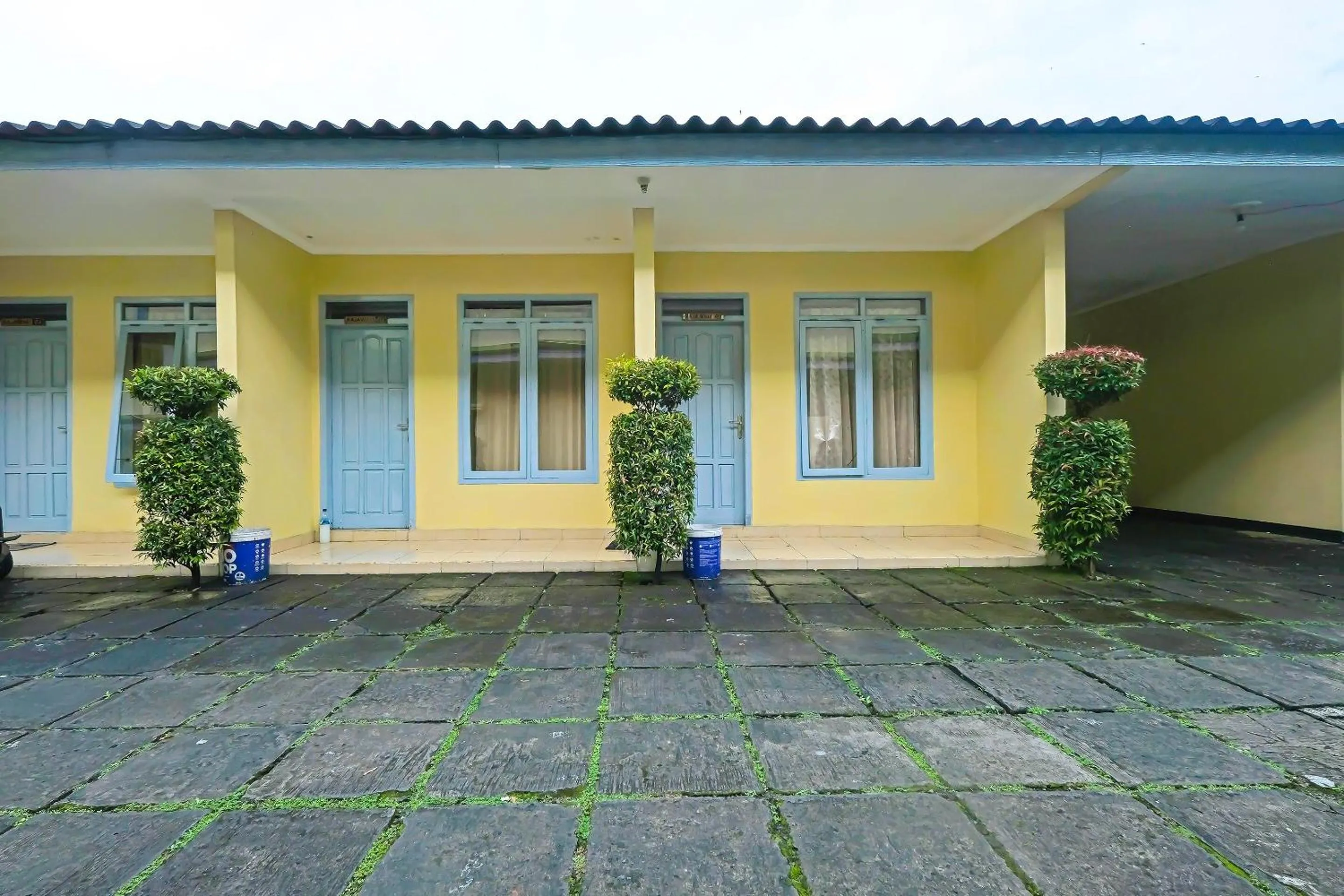 Lobby or reception in OYO 92485 Hotel Family