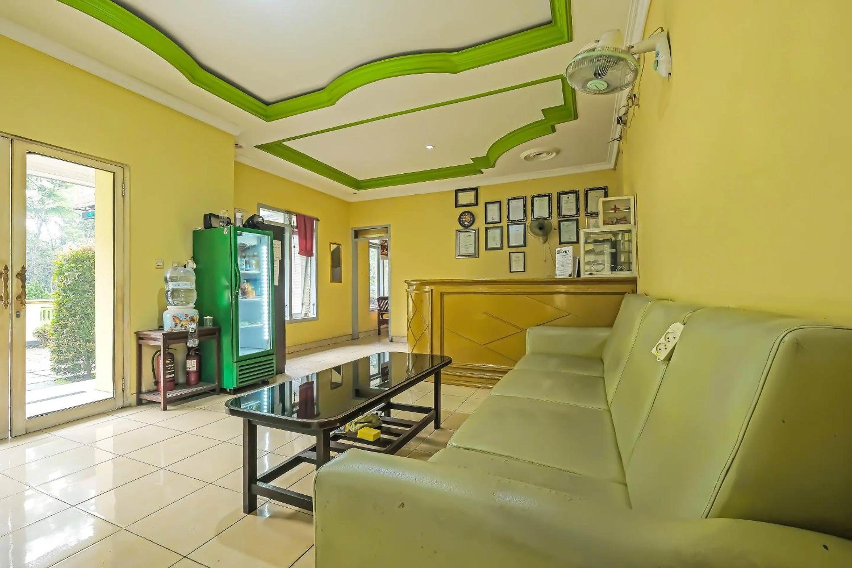 Lobby or reception in OYO 92485 Hotel Family