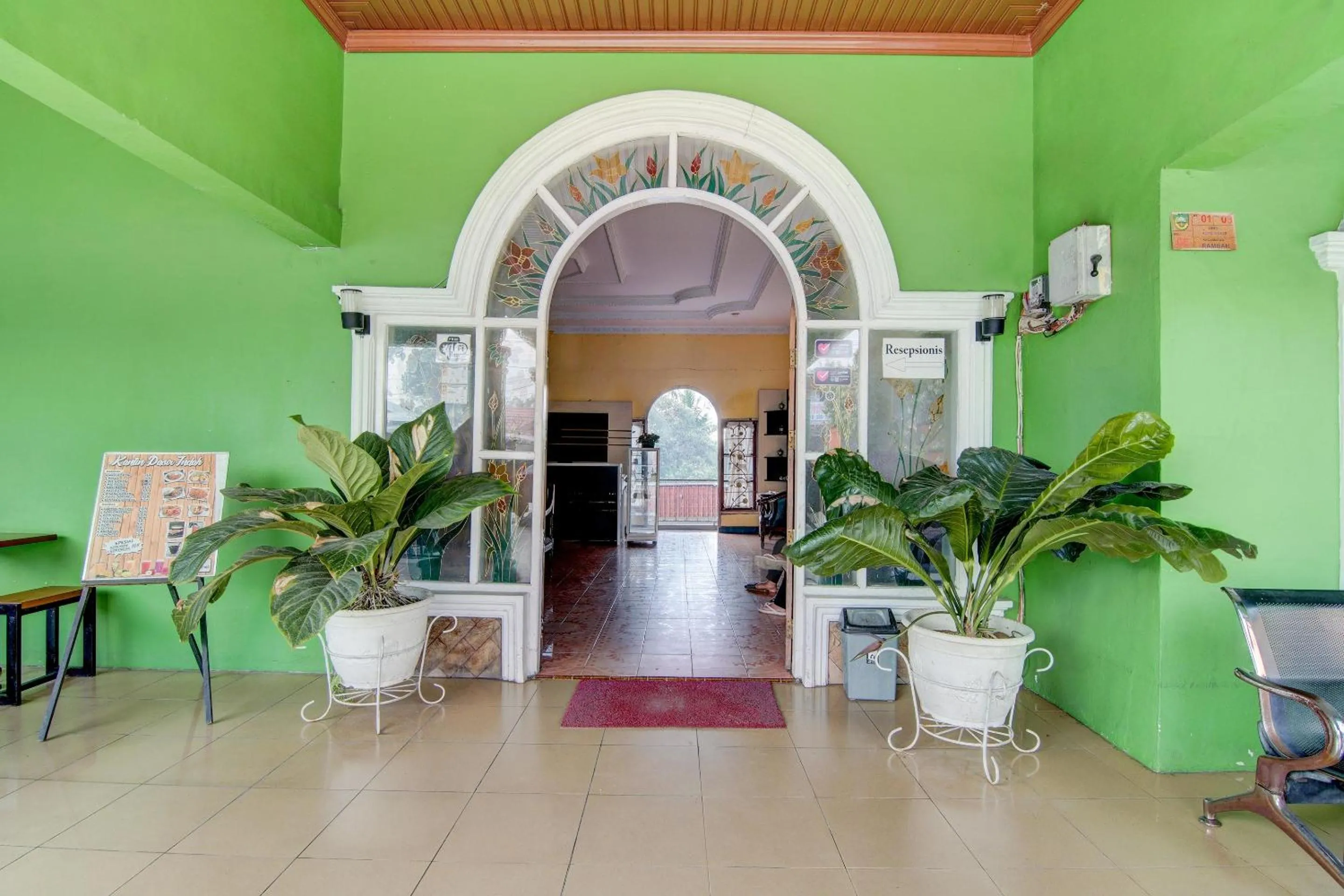 Facade/entrance in OYO 92497 Penginapan Pasir Indah SyariahNearMonument Park City Sand Pengaraian