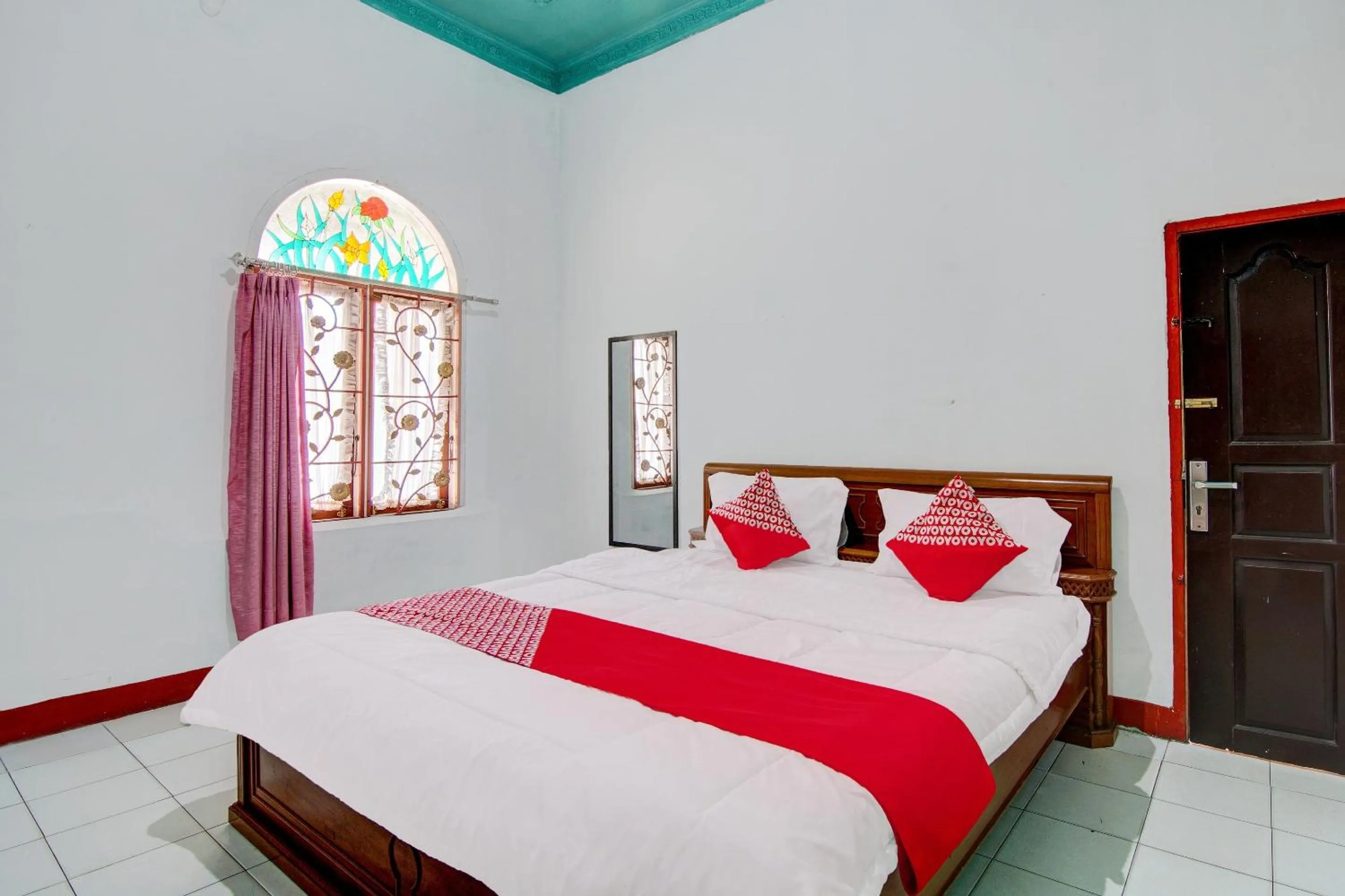 Bedroom, Bed in OYO 92497 Penginapan Pasir Indah SyariahNearMonument Park City Sand Pengaraian