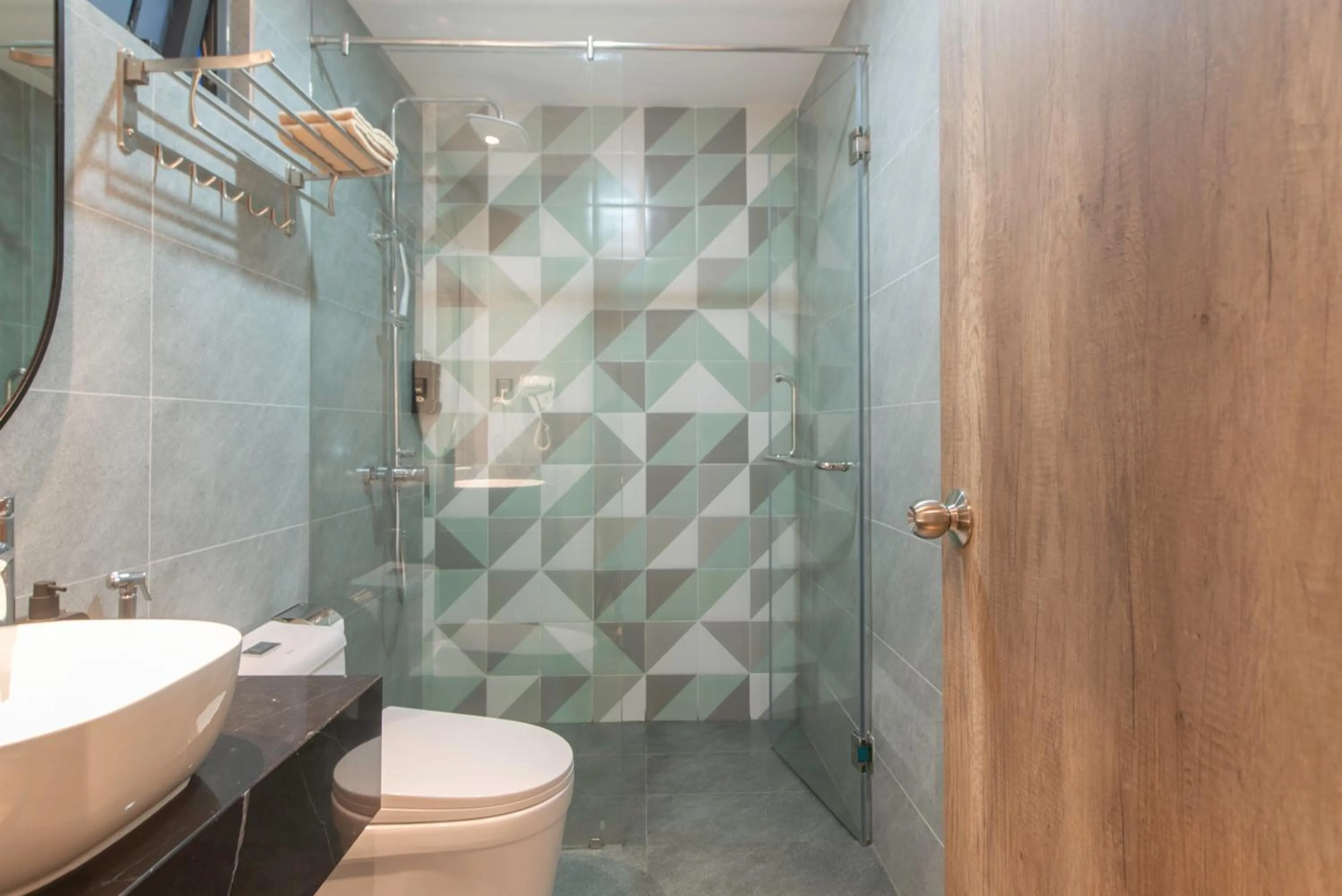 Shower in Aaron Boutique Hotel