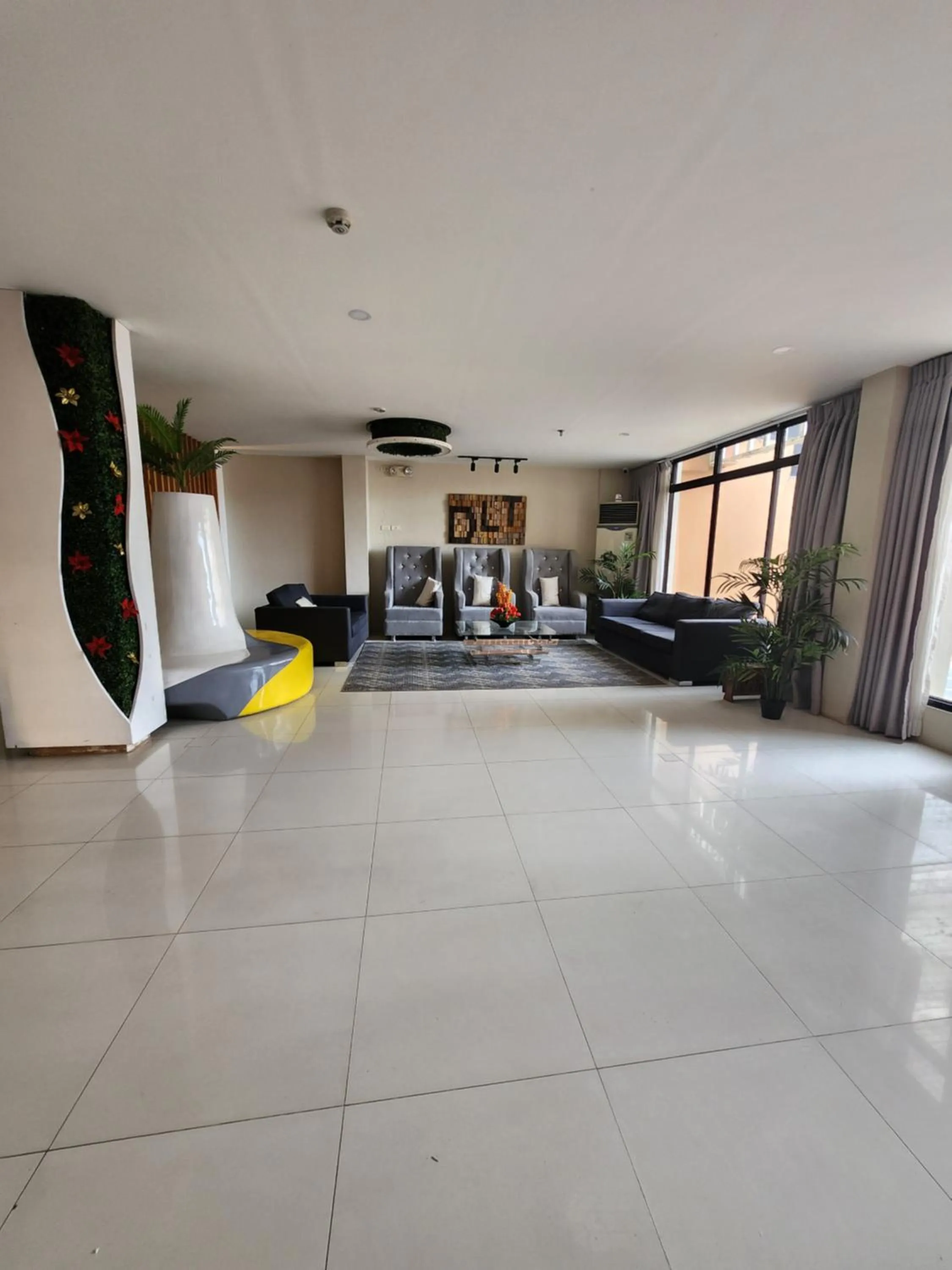 DLT Suites Cebu powered by Cocotel