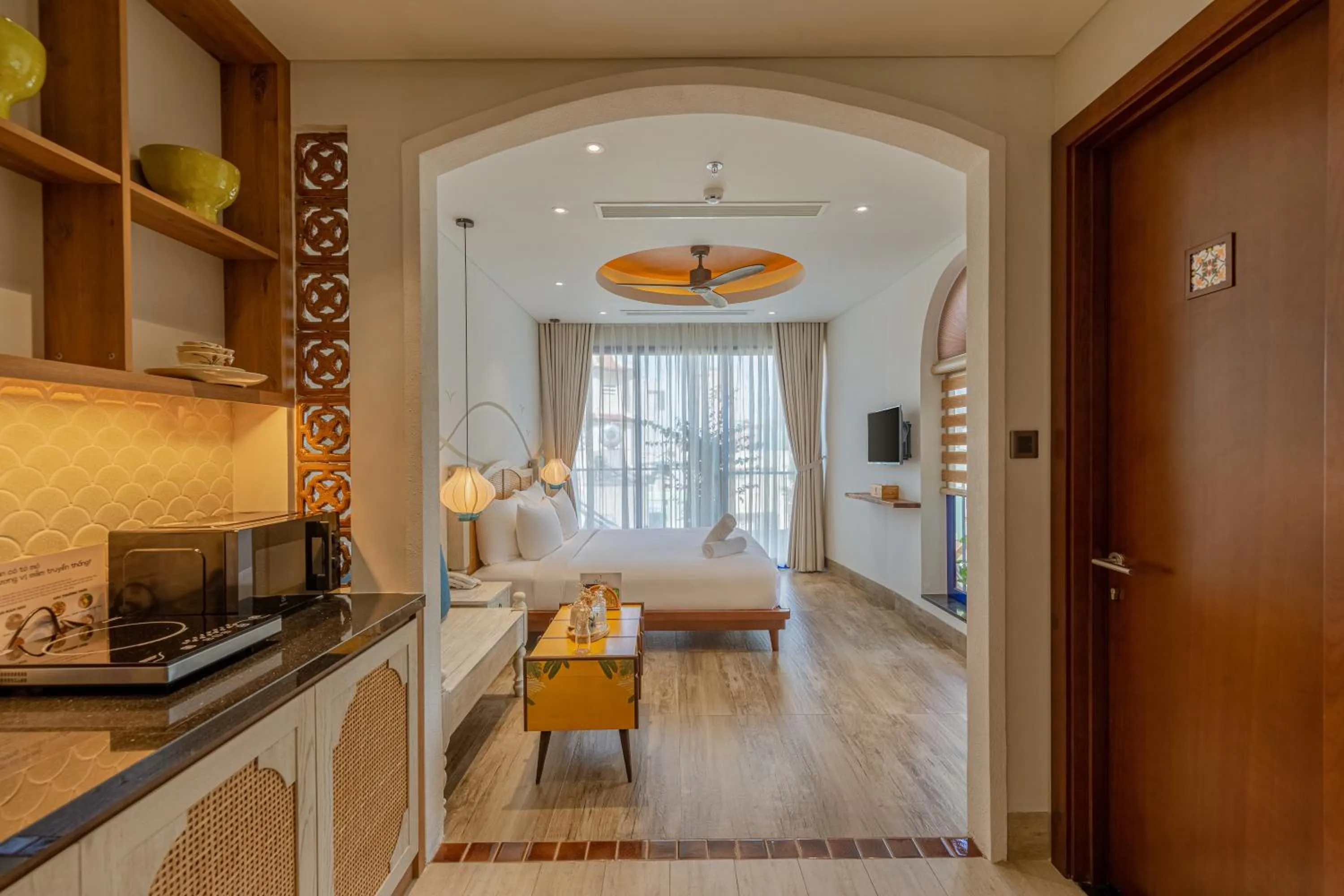 Kitchen or kitchenette in Seahorse Signature Danang Hotel by Haviland