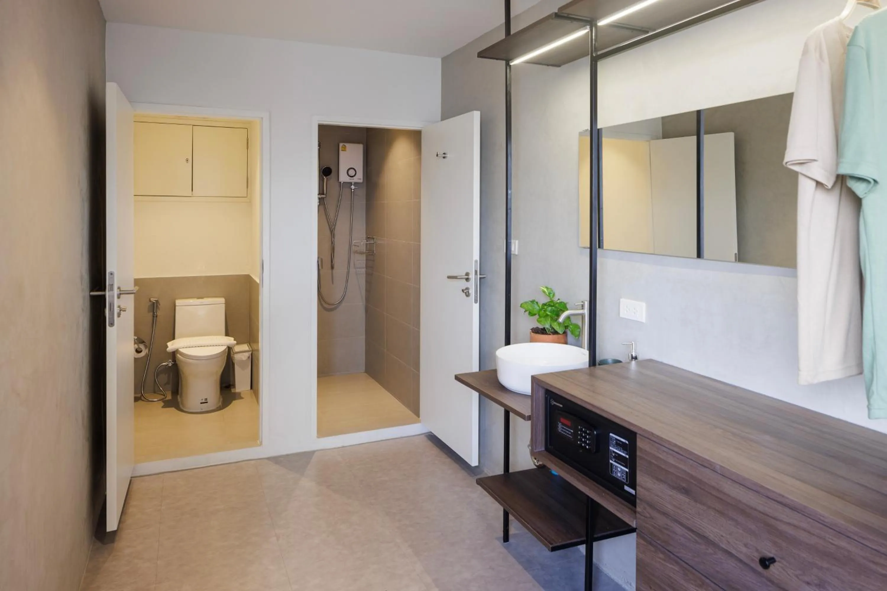 Toilet in C'HOUSE Bangkok