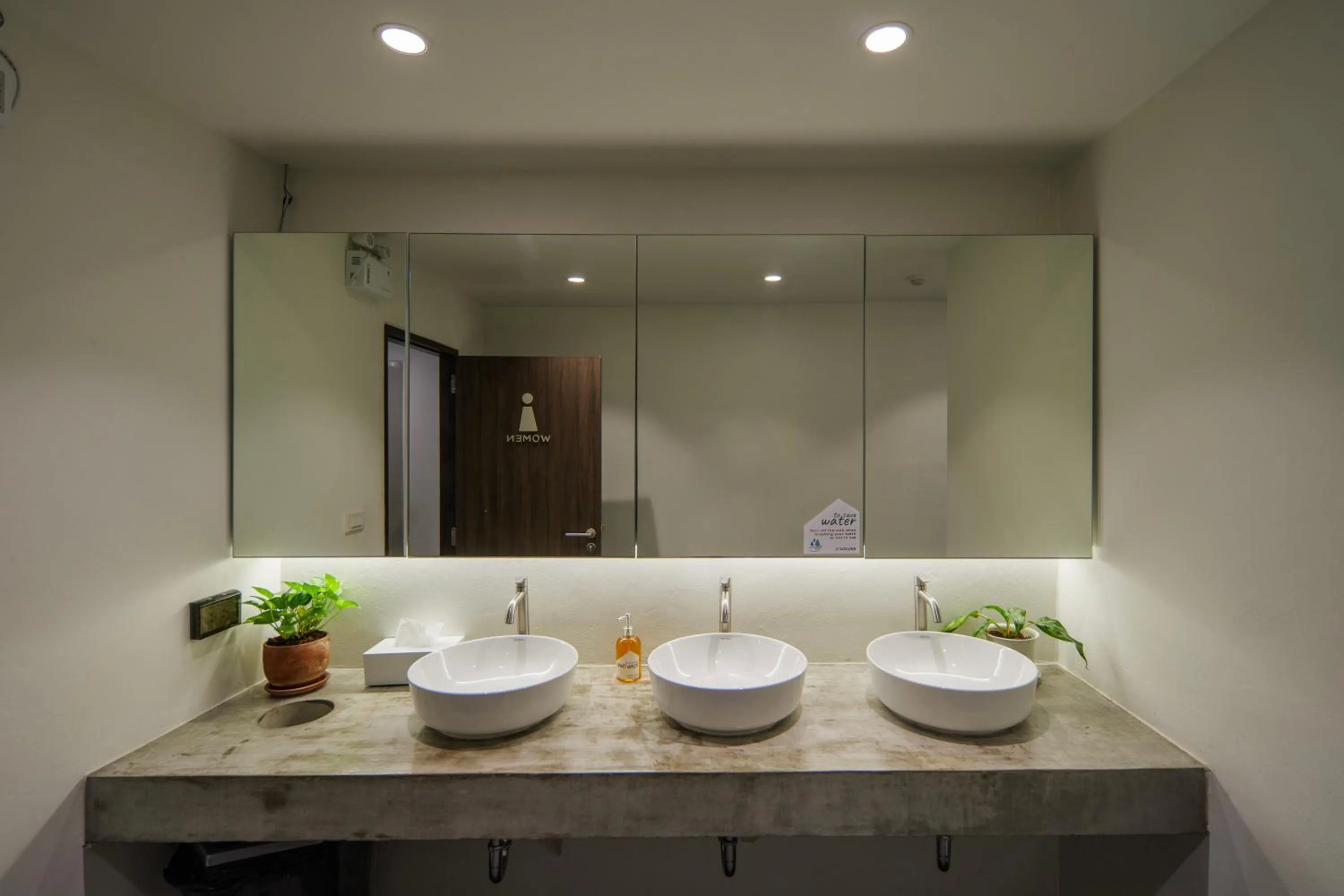 Toilet in C'HOUSE Bangkok