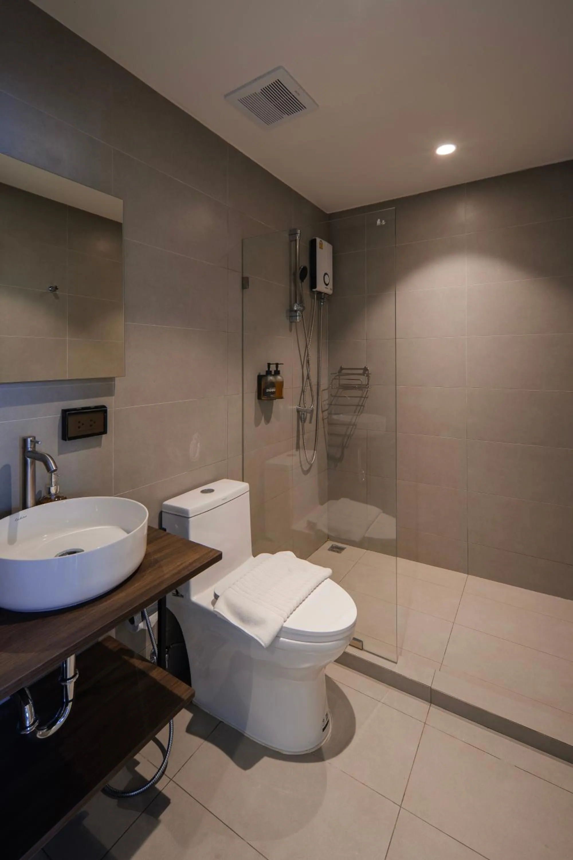 Shower in C'HOUSE Bangkok