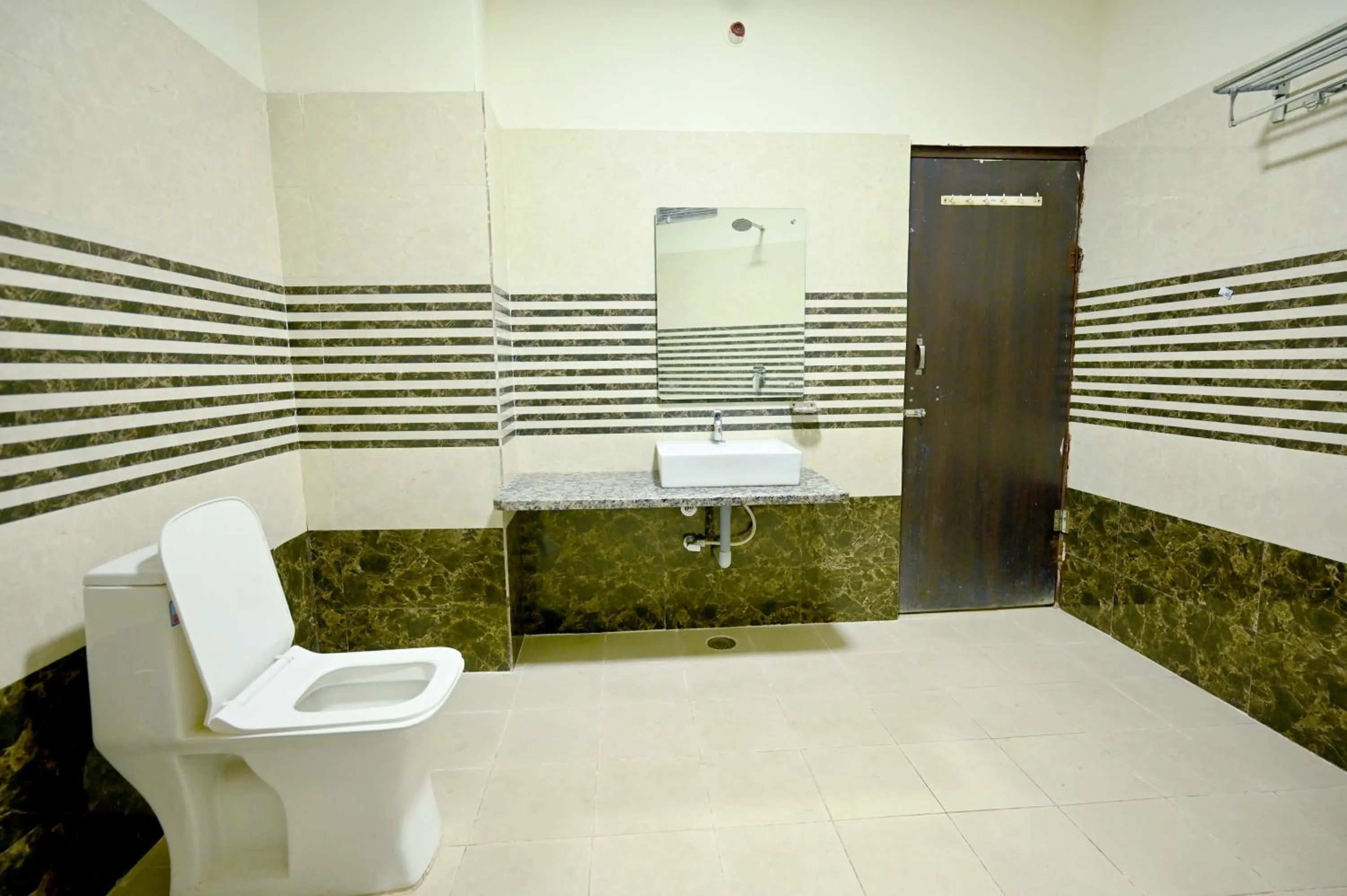 Bathroom in Hotel Vrindavan Palace