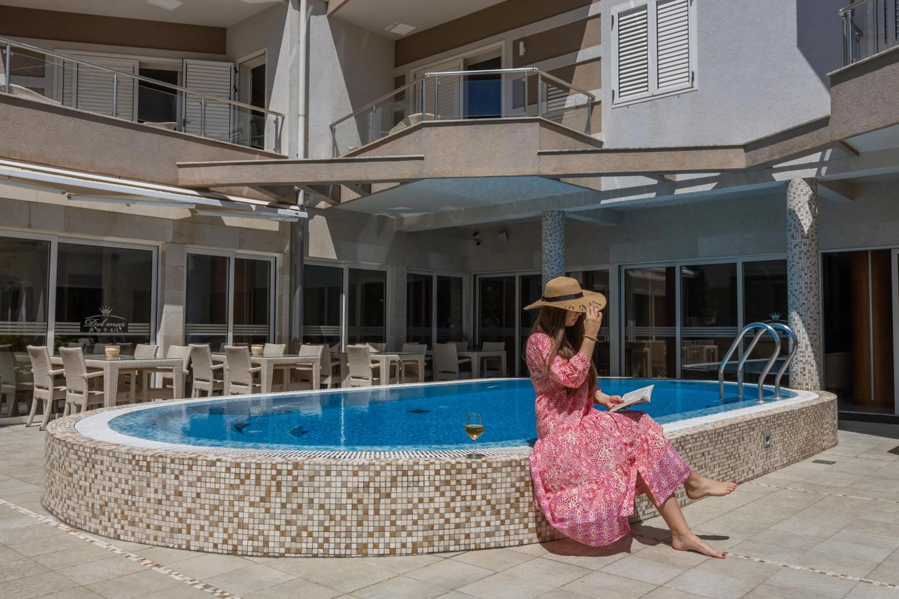 Patio in Apartments Del Mar
