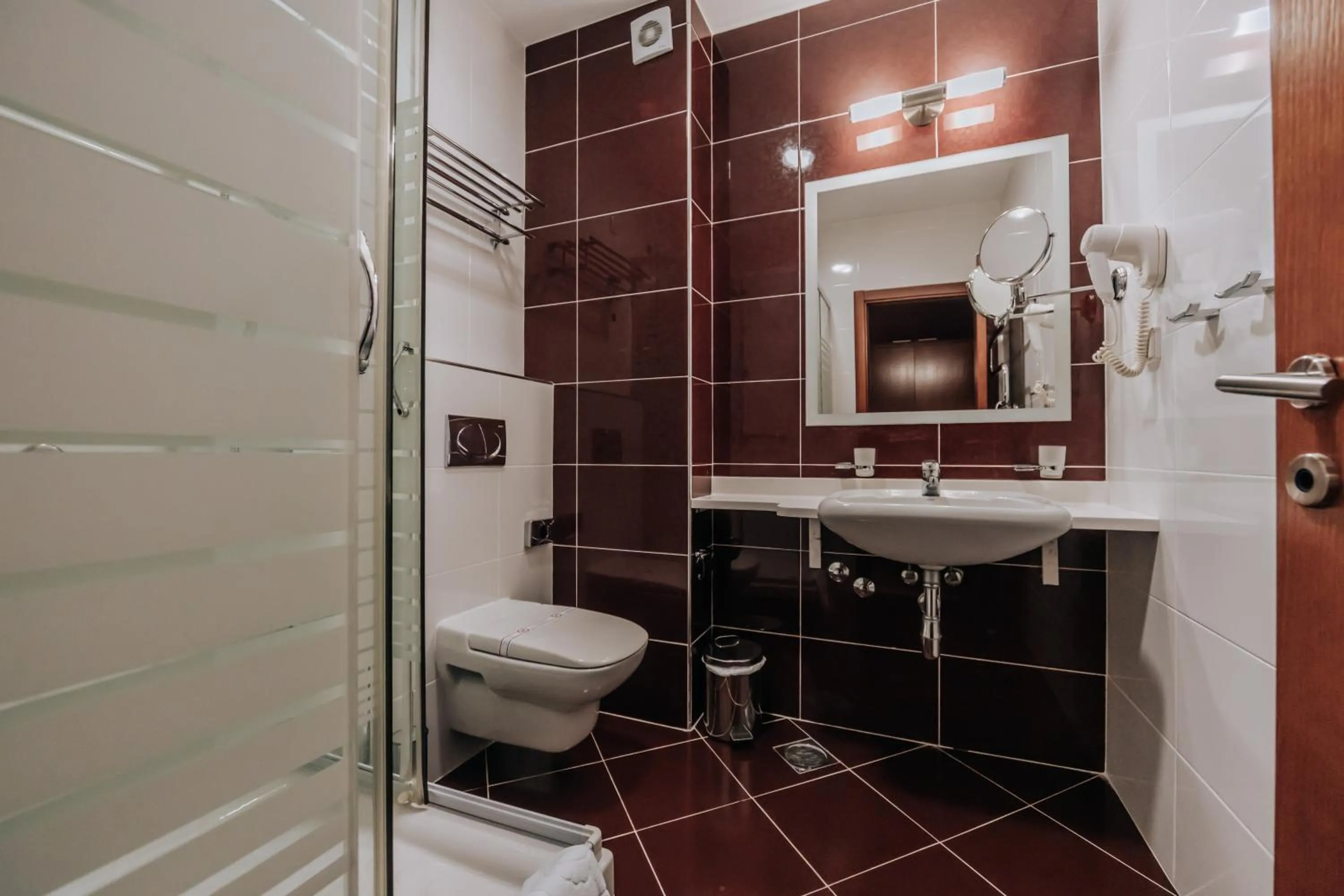 Shower in Apartments Del Mar