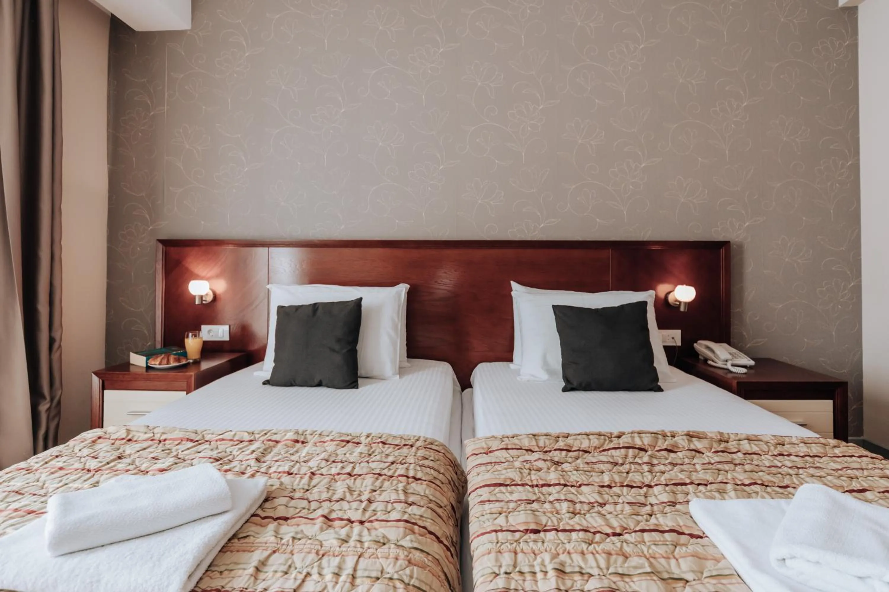 Bedroom, Bed in Apartments Del Mar