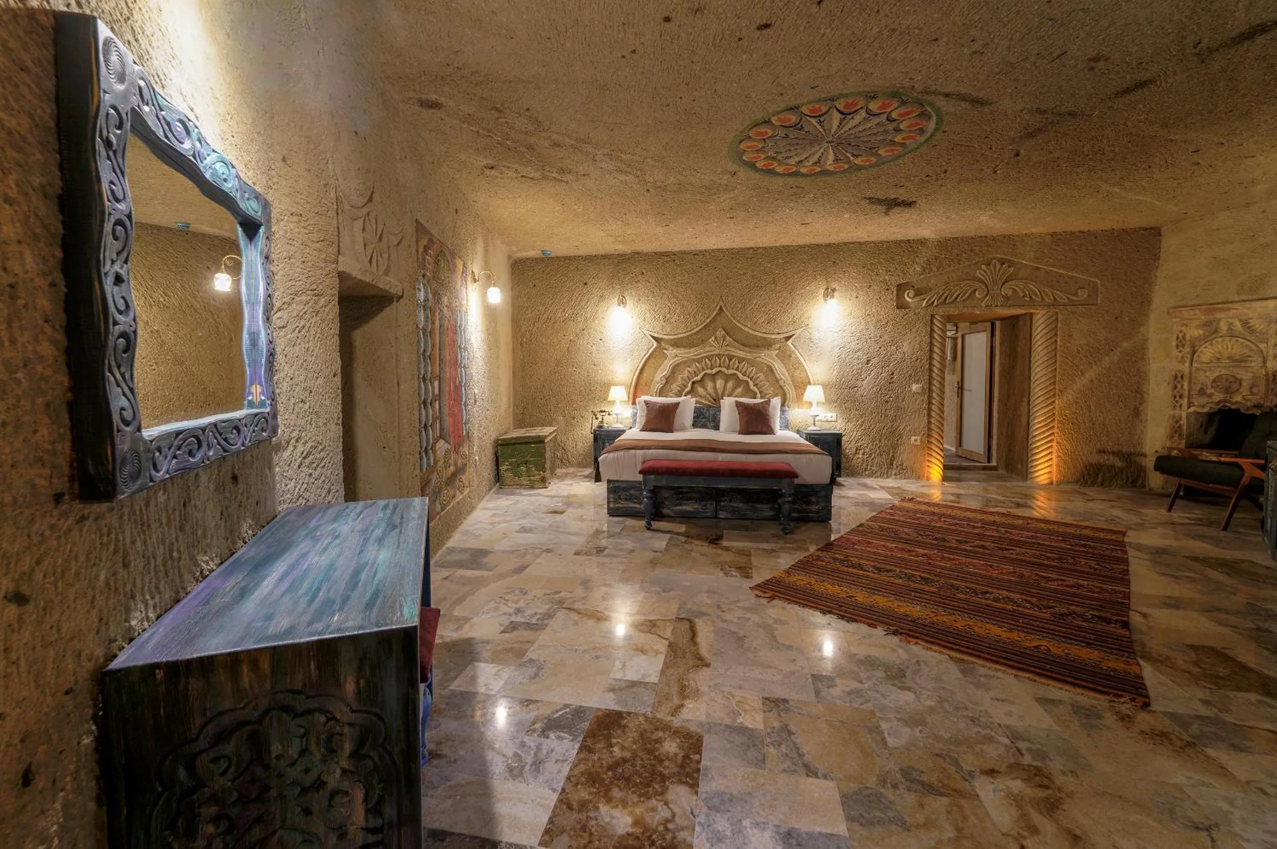 Photo of the whole room in Doctor's Cave Cappadocia