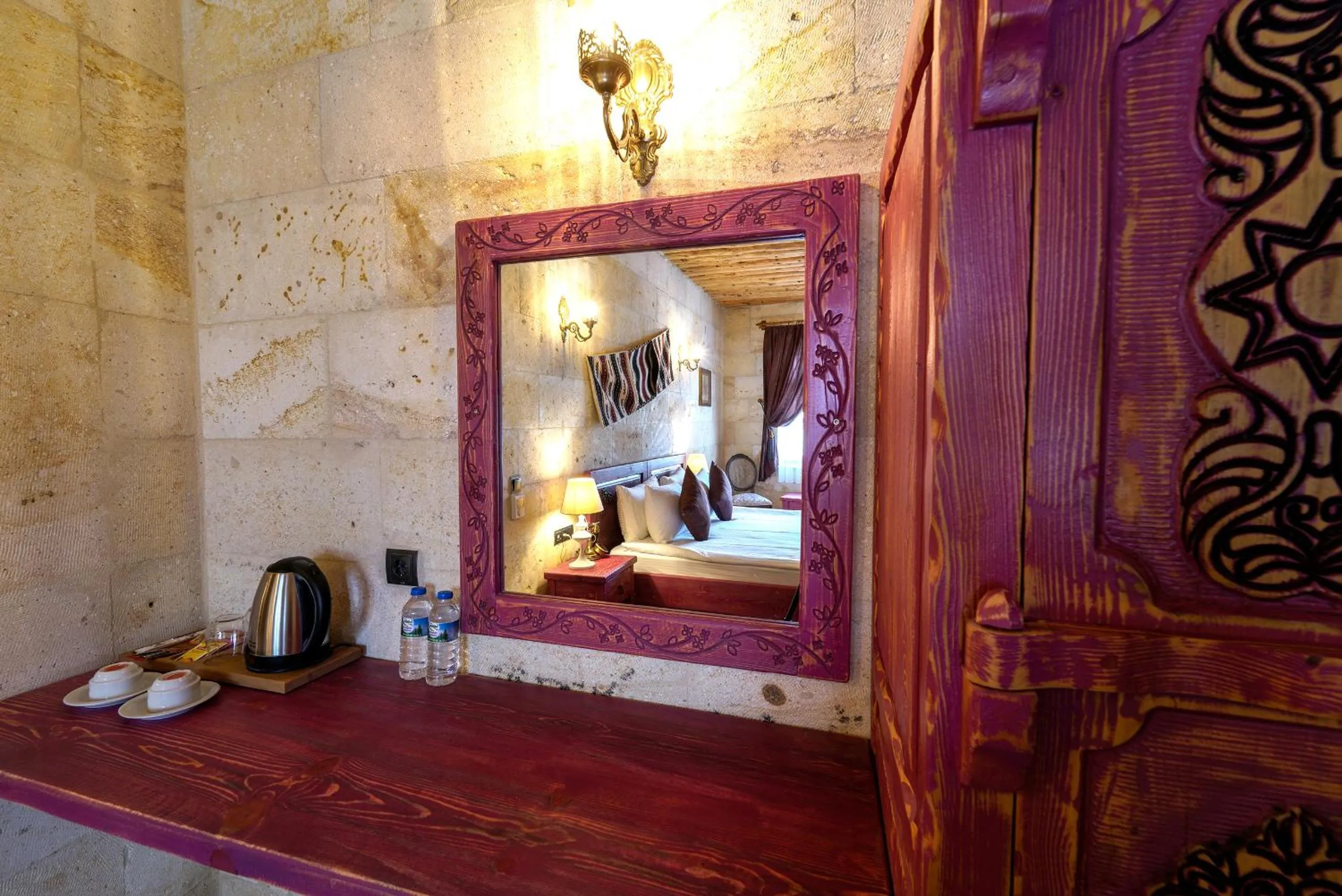 Coffee/tea facilities in Doctor's Cave Cappadocia