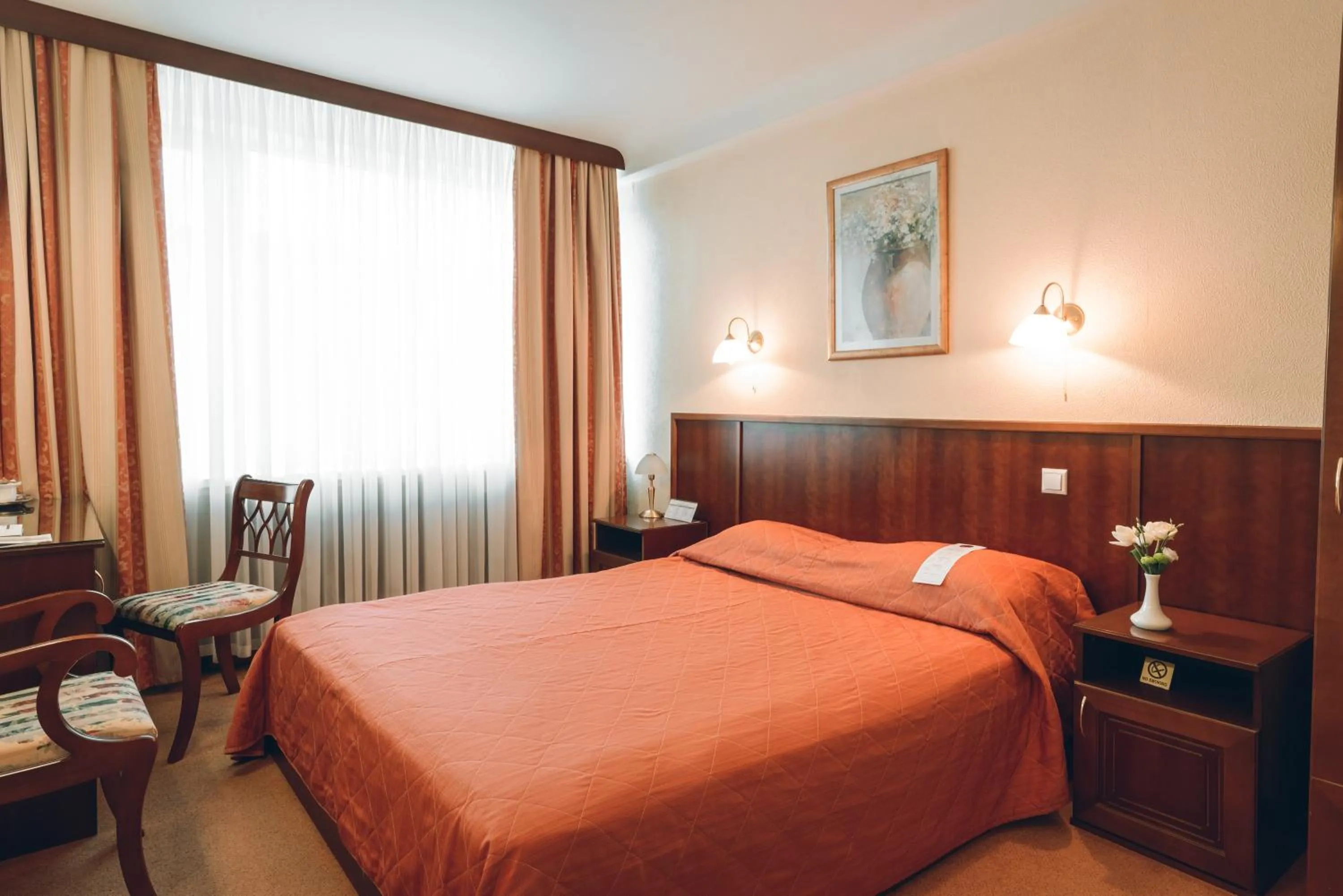 Photo of the whole room, Bed in Premier Hotel Rus