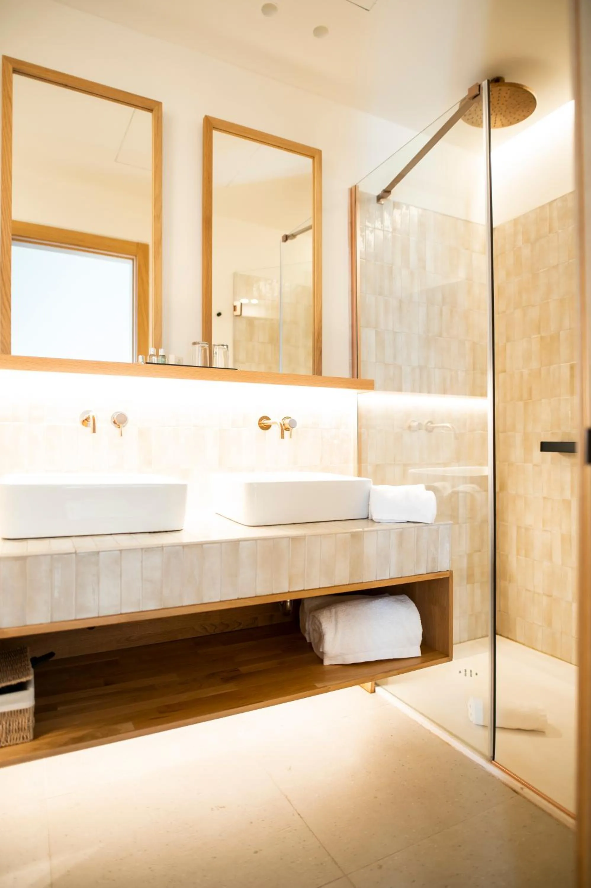 Shower, Bed in Legado Magdalena Hotel