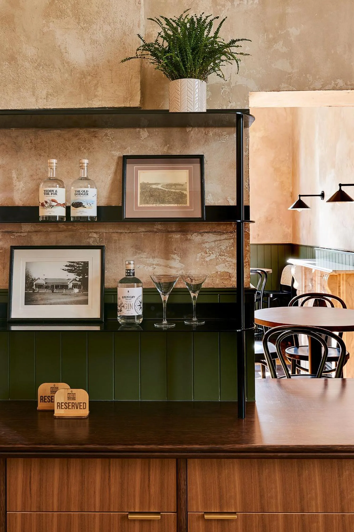 Lounge or bar in Portarlington Grand Hotel