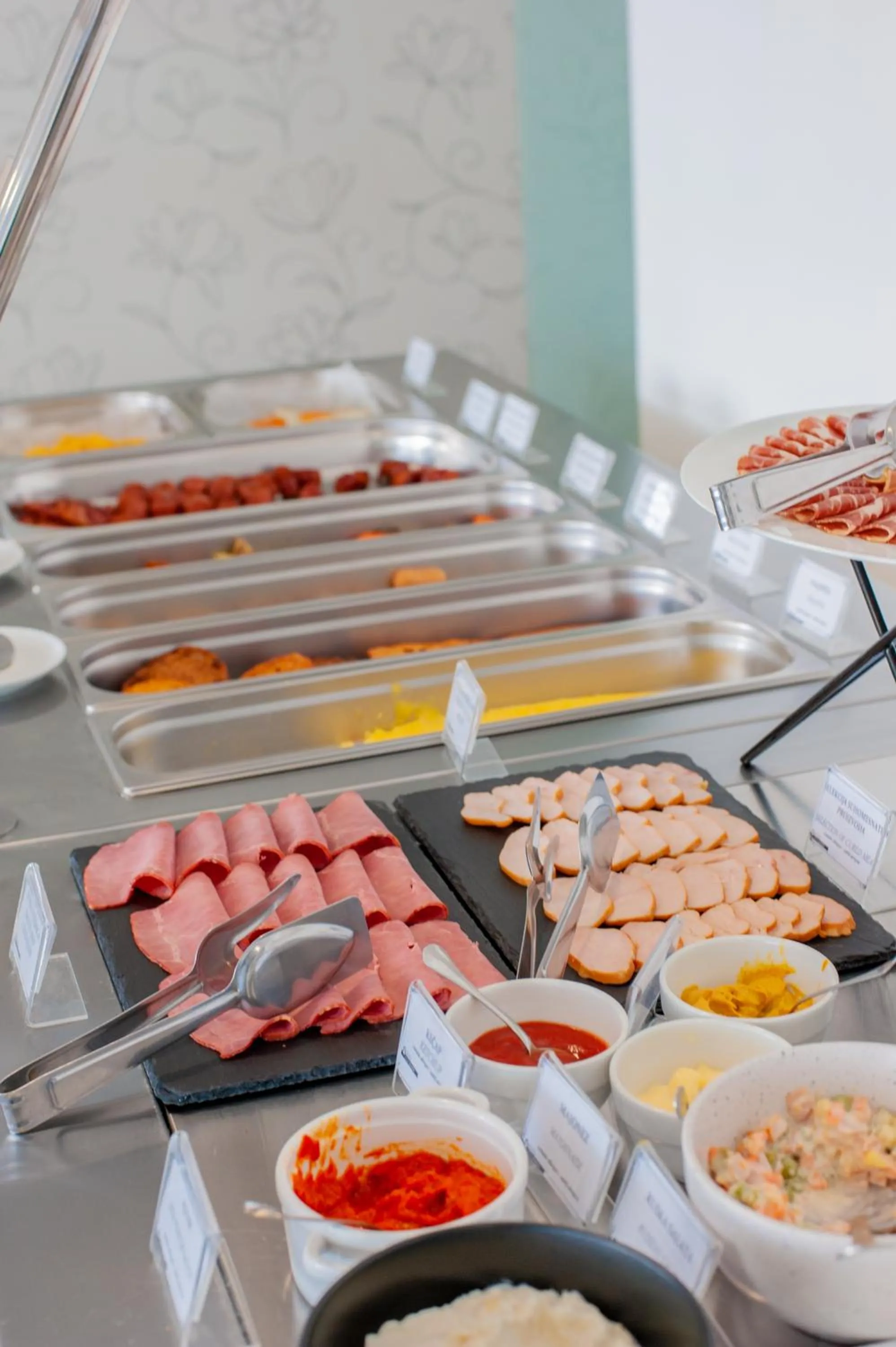 Food and drinks in Garni Hotel Centar