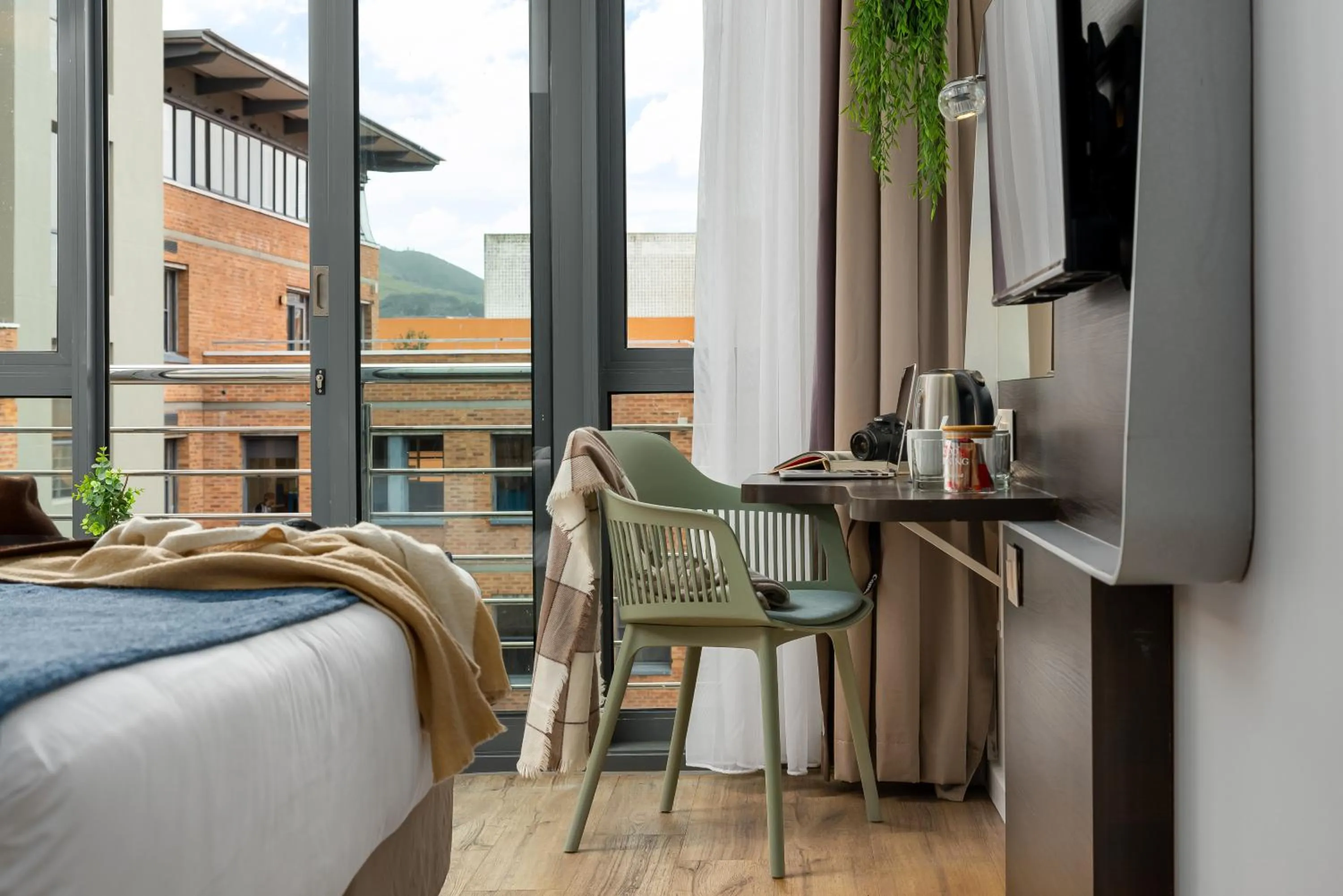 Bed in Neighbourgood Newlands