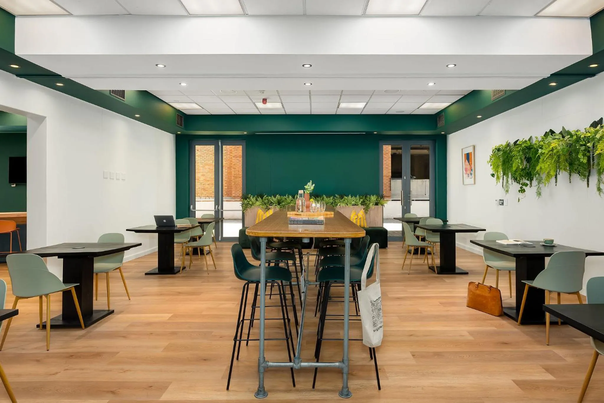 Communal lounge/ TV room in Neighbourgood Newlands