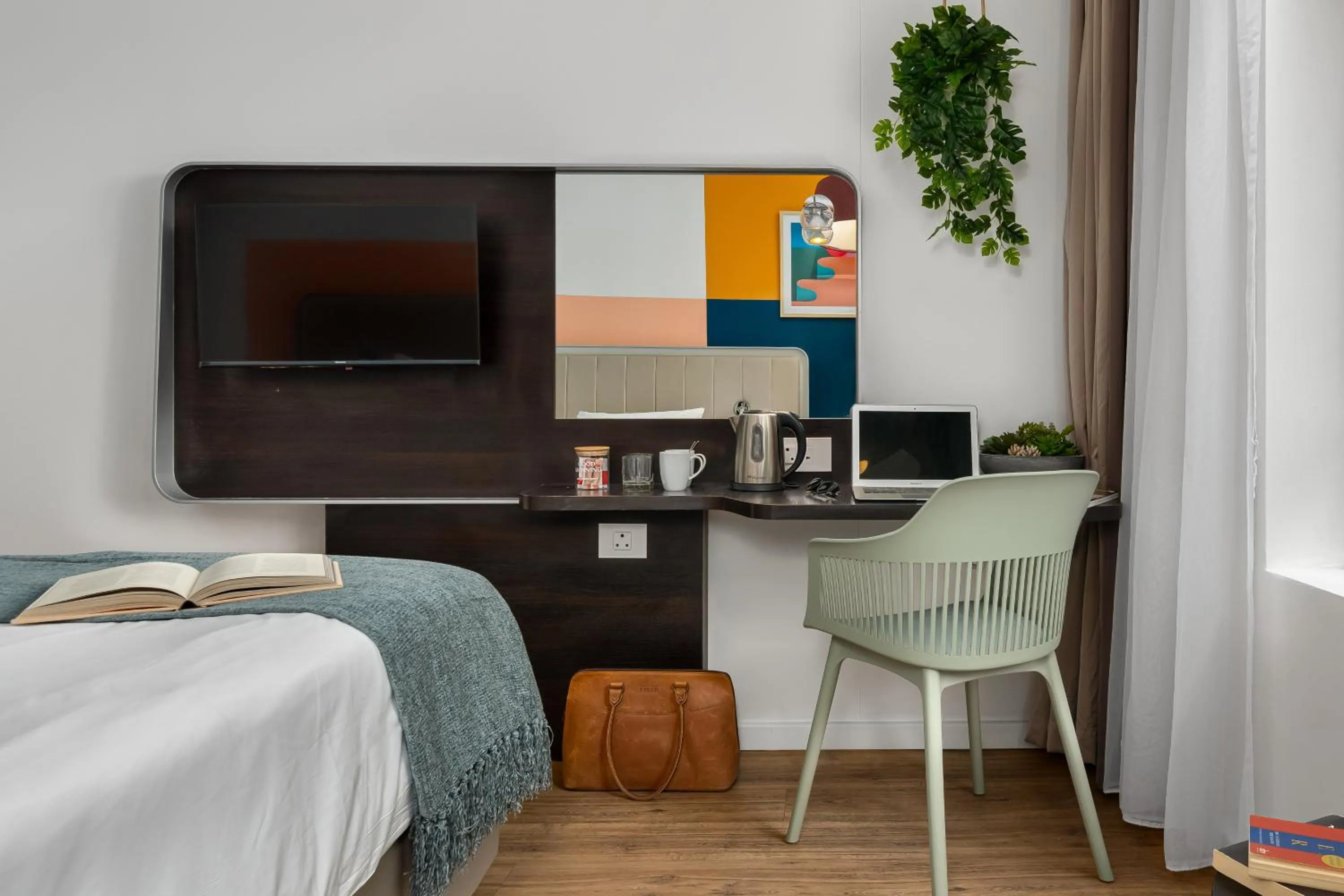 Bed in Neighbourgood Newlands