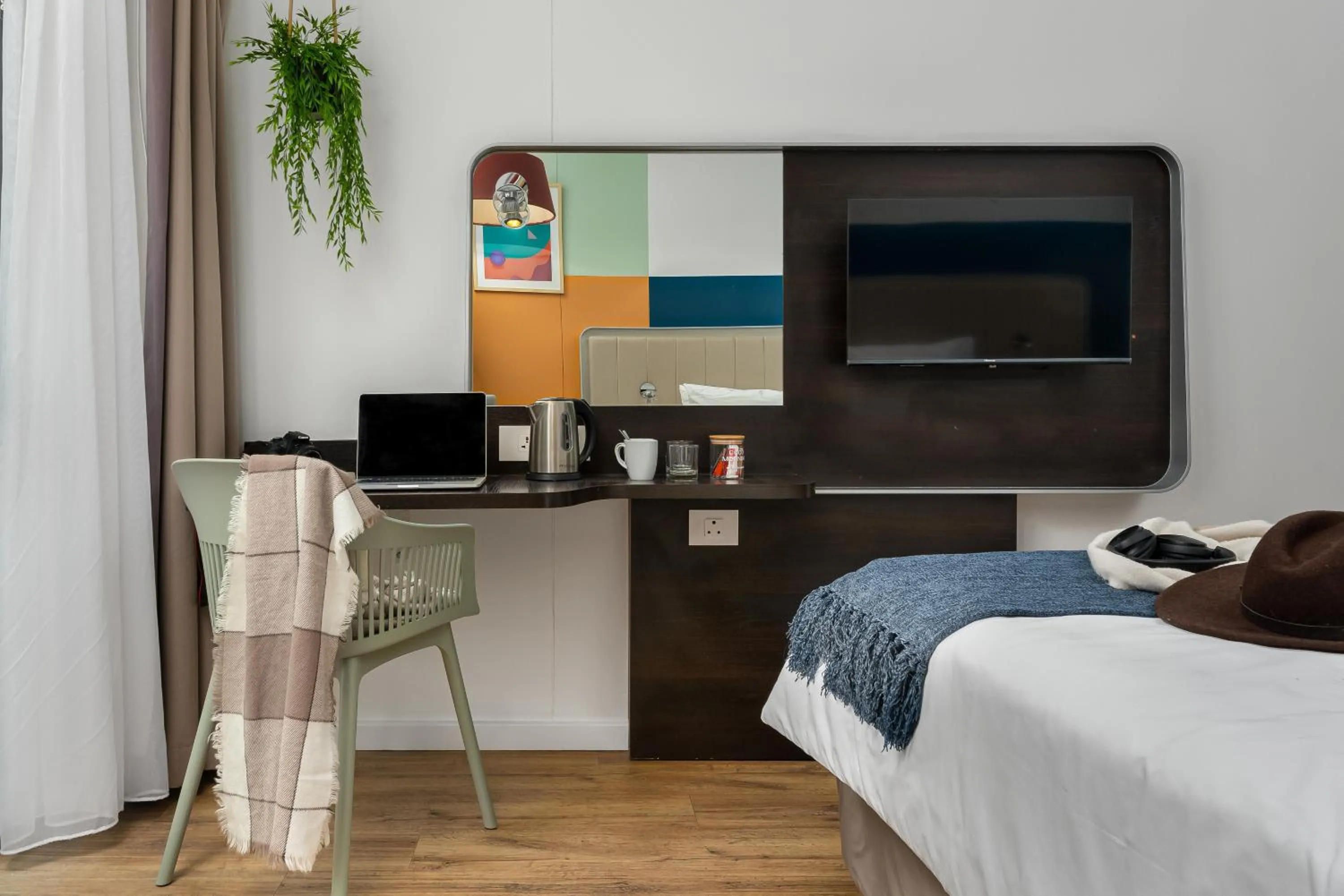 Bed in Neighbourgood Newlands